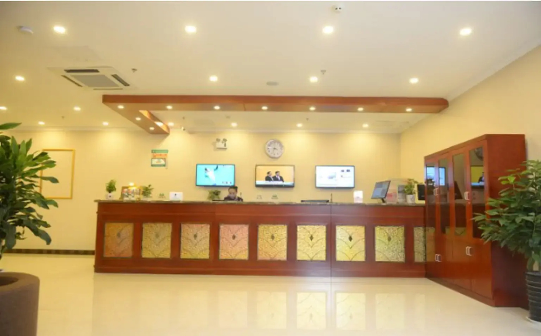 GreenTree Inn Tai’an East Railway Station Caiyuan Street Express Hotel