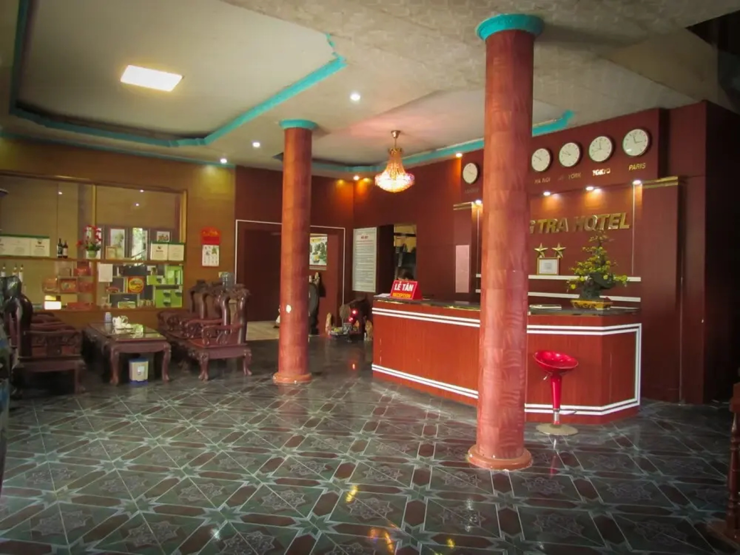 Huong Tra Hotel
