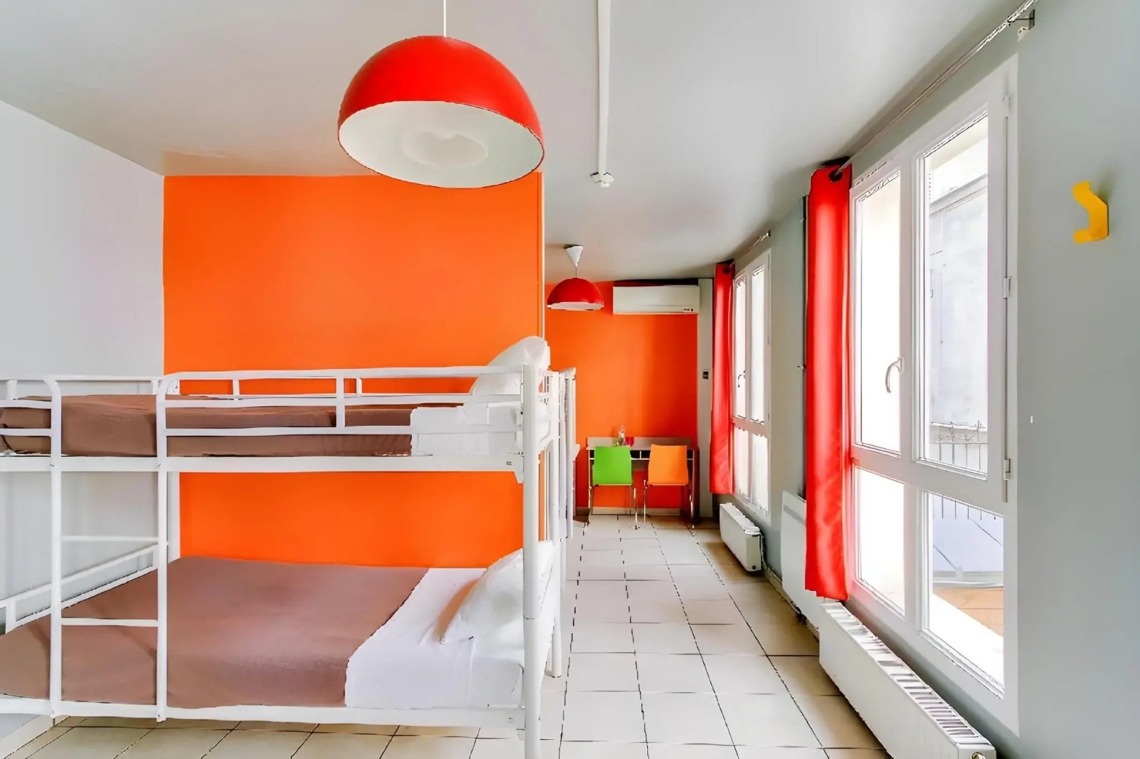 Хостел Le Montclair Montmartre by River