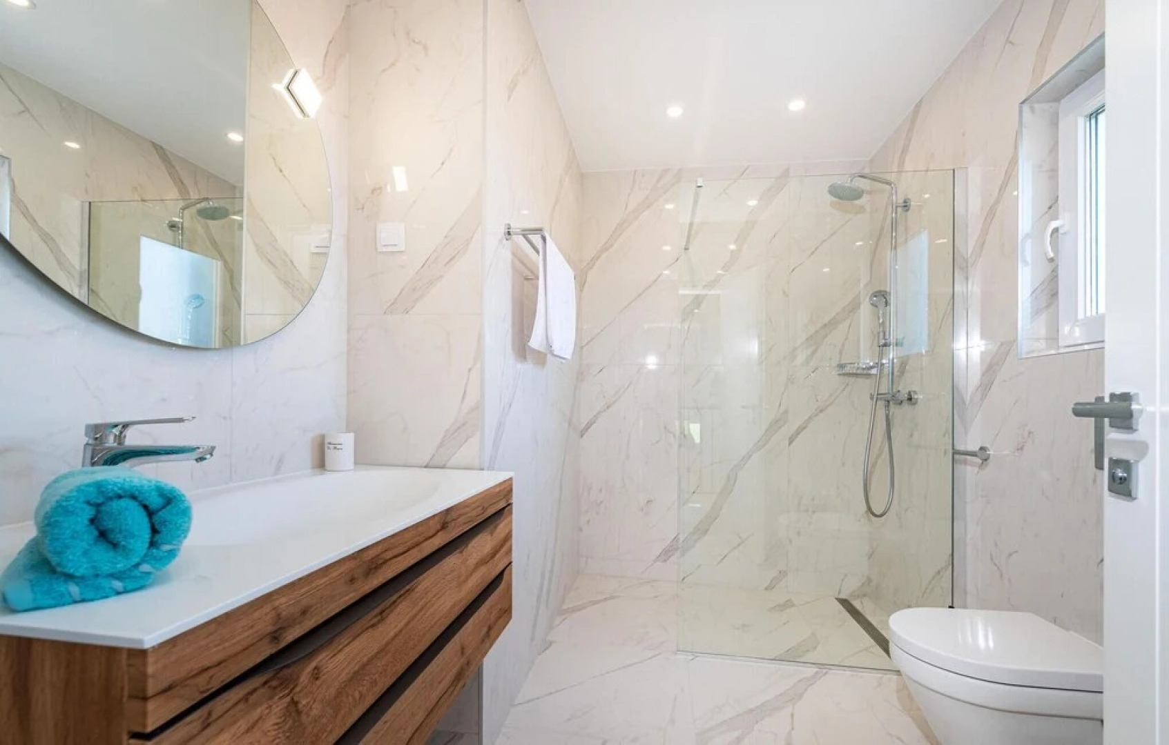 Amazing Home in Privlaka With 3 Bedrooms, Wifi and Heated Swimming Pool