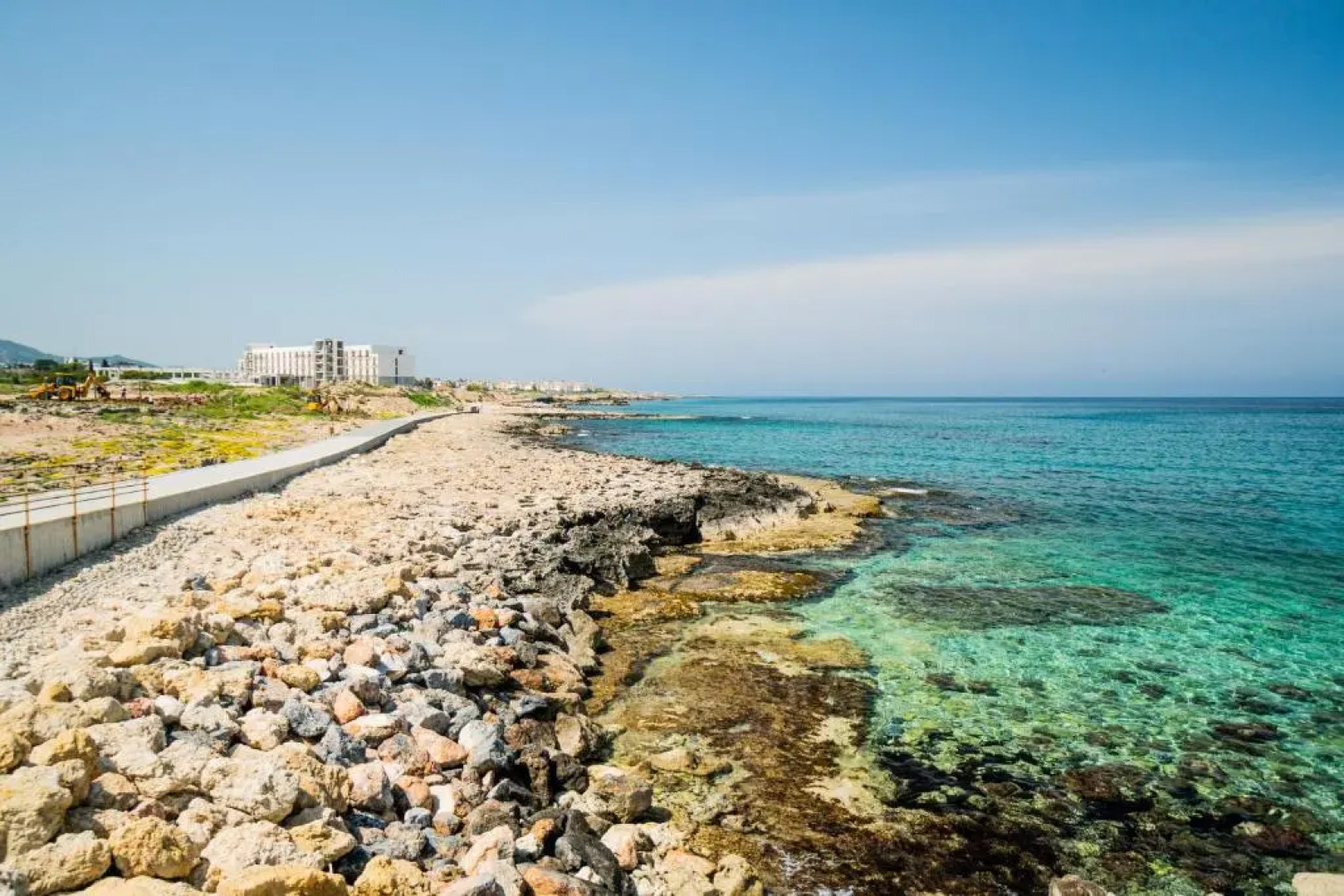 Spacious Three-Bedroom Apartment with Sea View A2