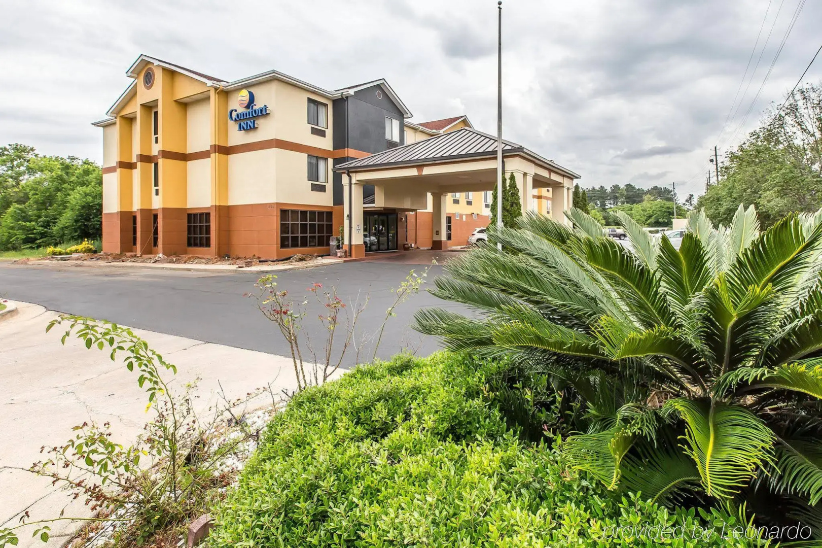 Quality Inn & Suites Montgomery East Carmichael Rd