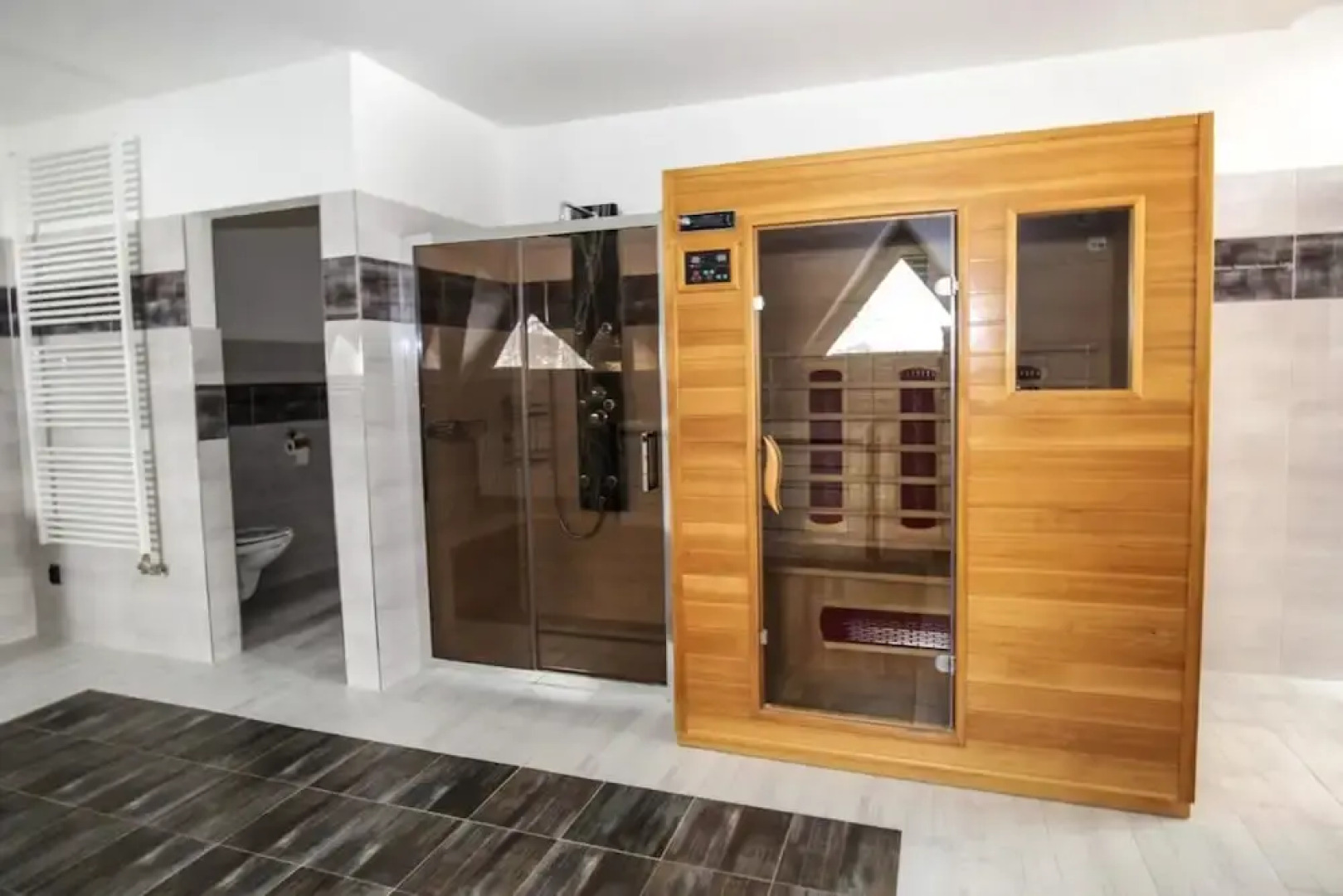 Villa in Frenstat Near Ski Resorts & Jacuzzi