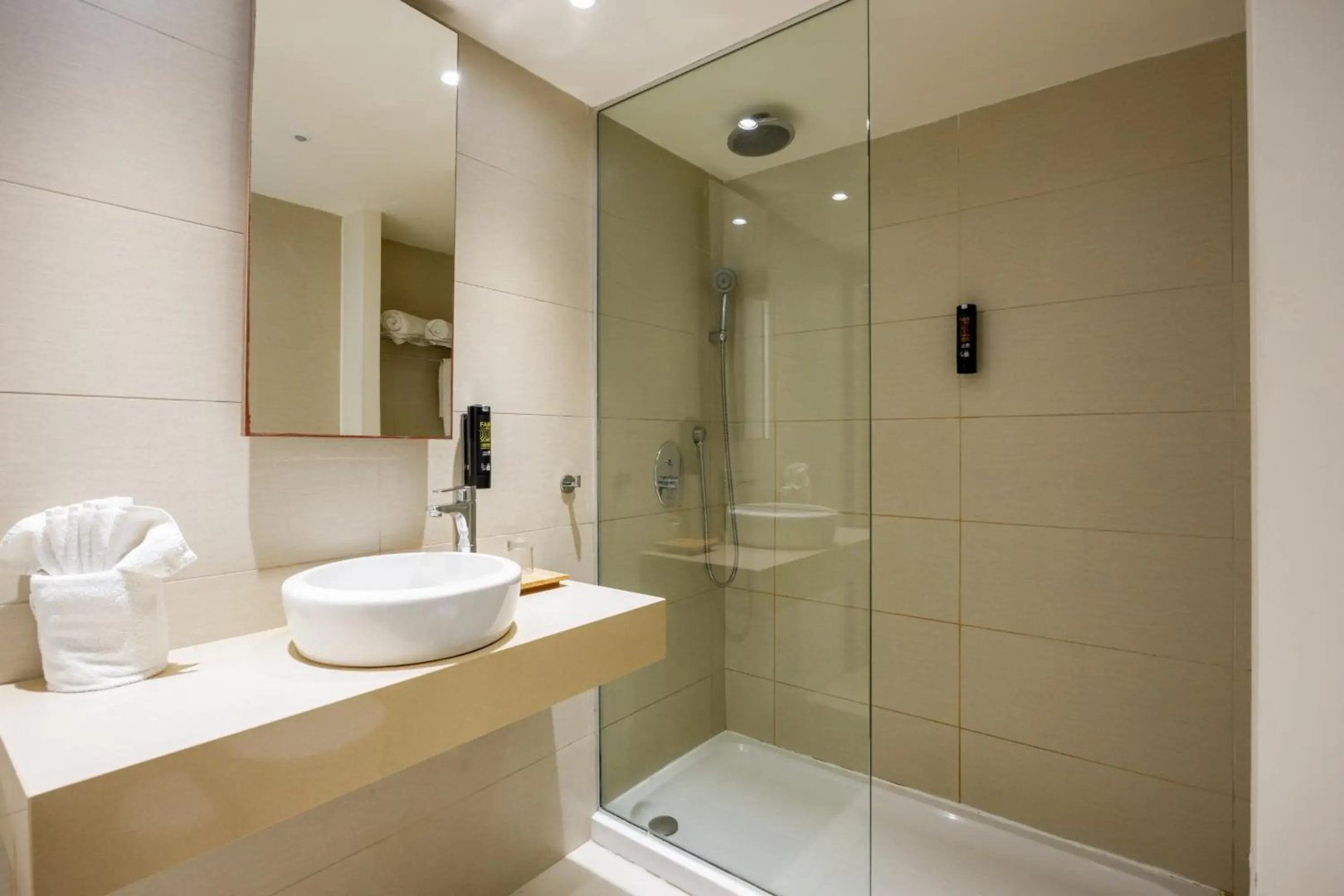 Отель Melpo Antia Hotel & Suites