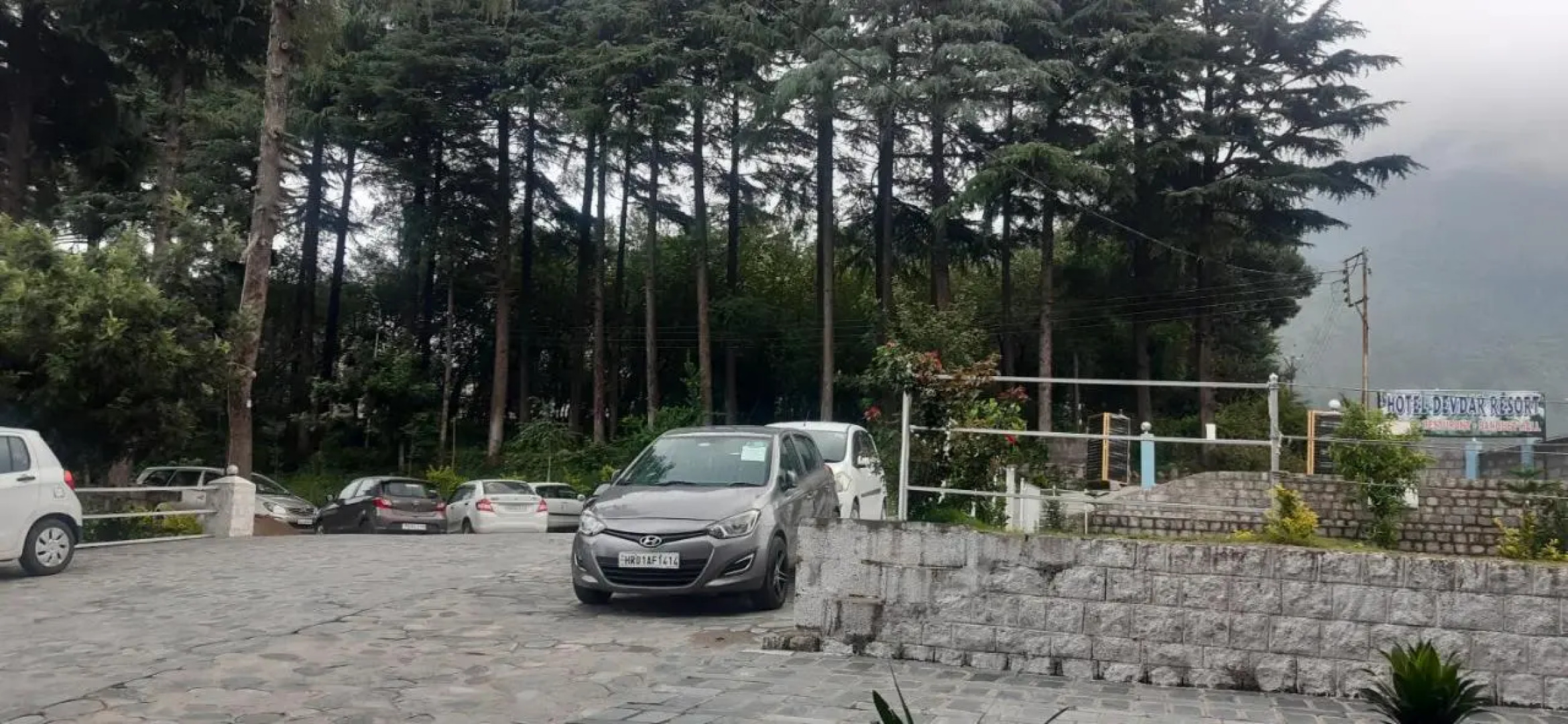 Hotel Devdar Resort