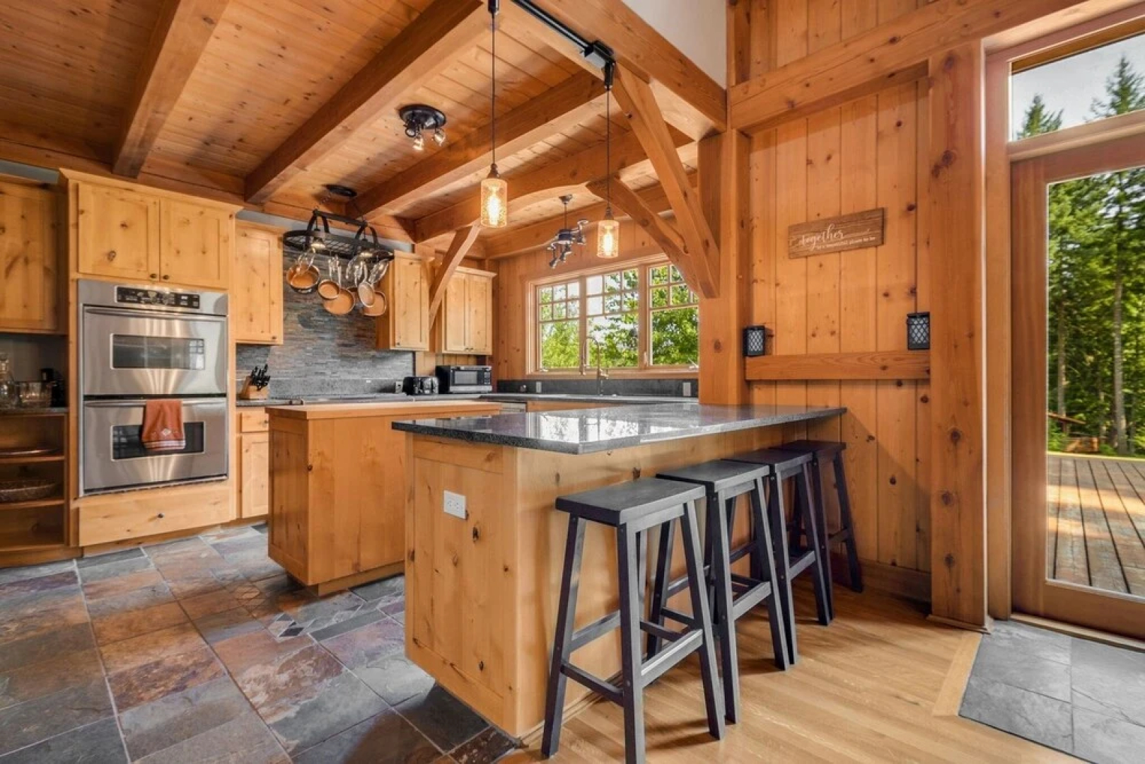 Maple Hill Lodge 3 Bedroom Home by RedAwning