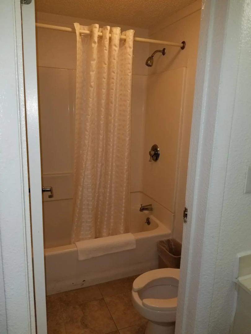 Rodeway Inn Auburn Hills - Detroit