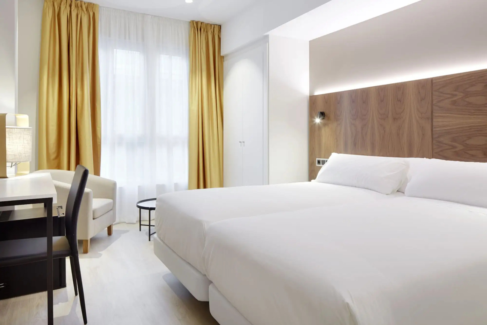 Отлеь Arrizul Congress