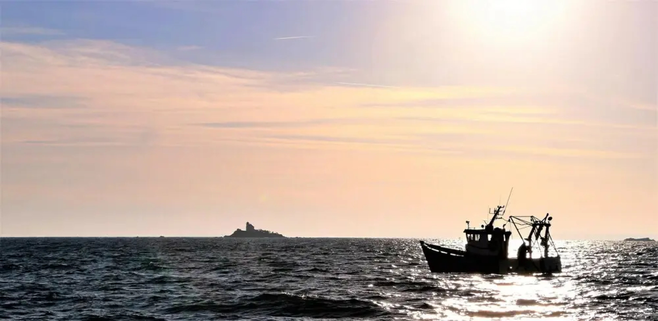 House With 3 Bedrooms in Saint-quay-portrieux, With Wonderful sea View and Furnished Terrace