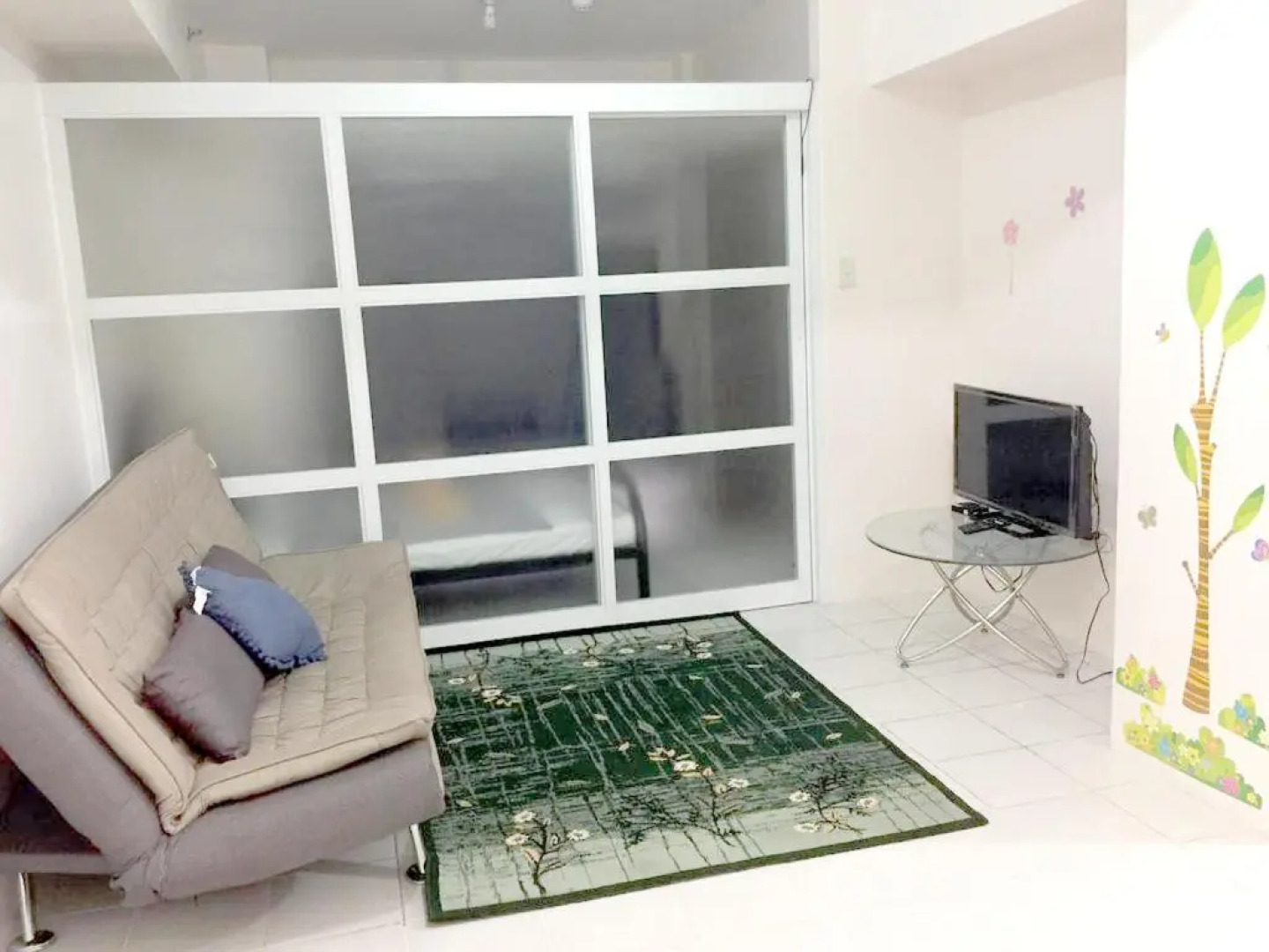 Cityland Taal Lake Staycation-Family Suite & Studio