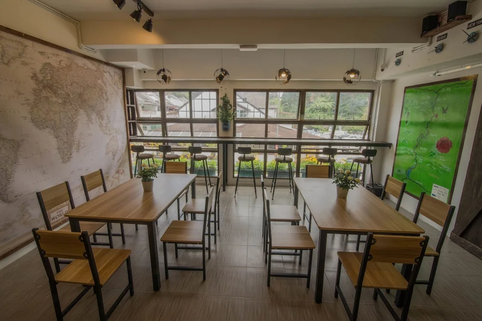 Traveller Bunker Hostel 1