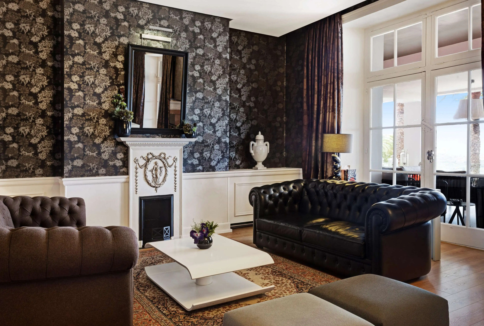 Отель Catalonia Reina Victoria