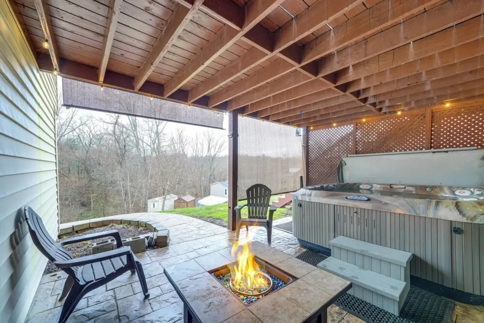 Beckley Studio w/ Private Hot Tub & Home Gym!