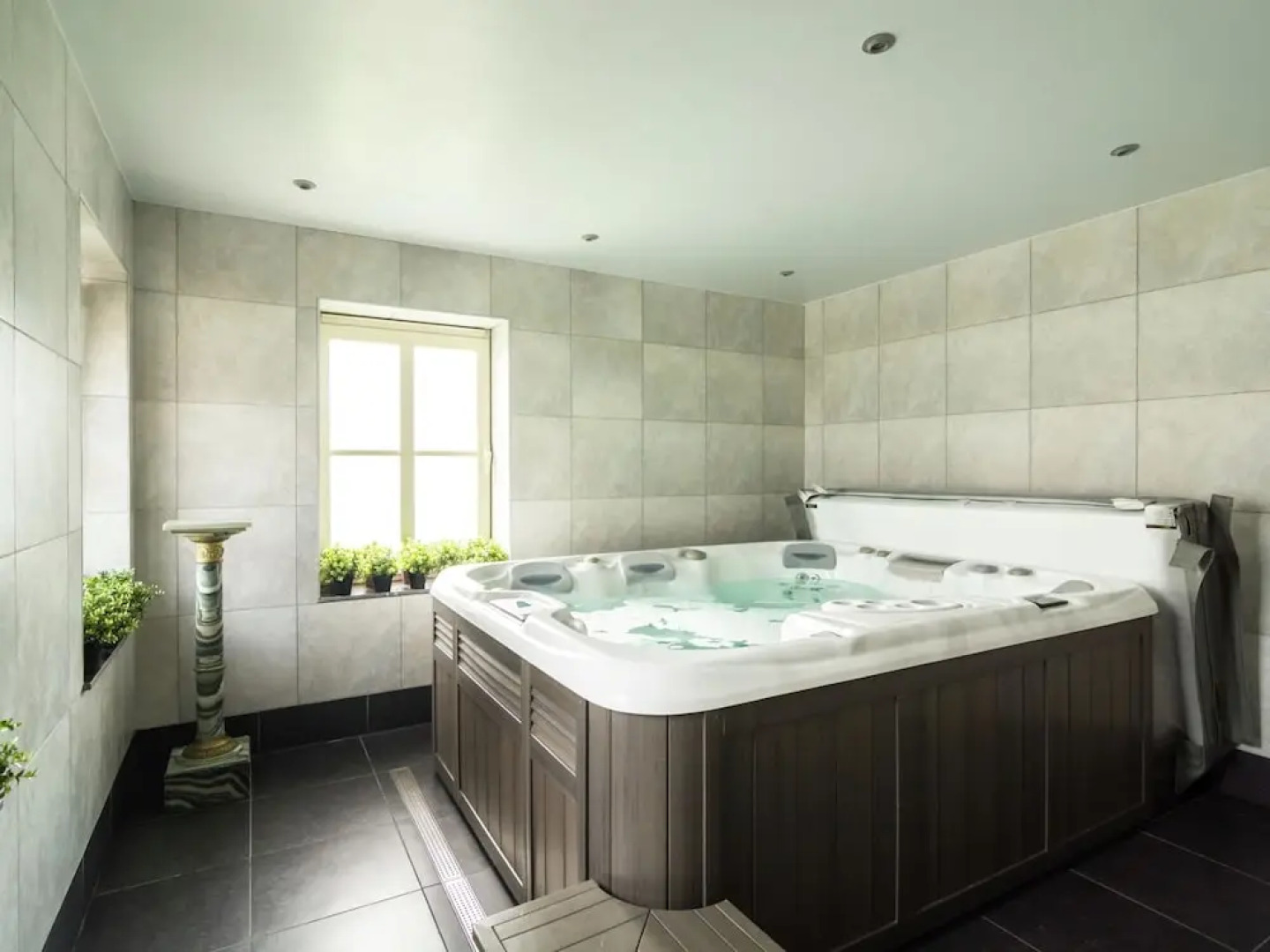 Luxury Home in Gedinne With Bubble Bath and Sauna