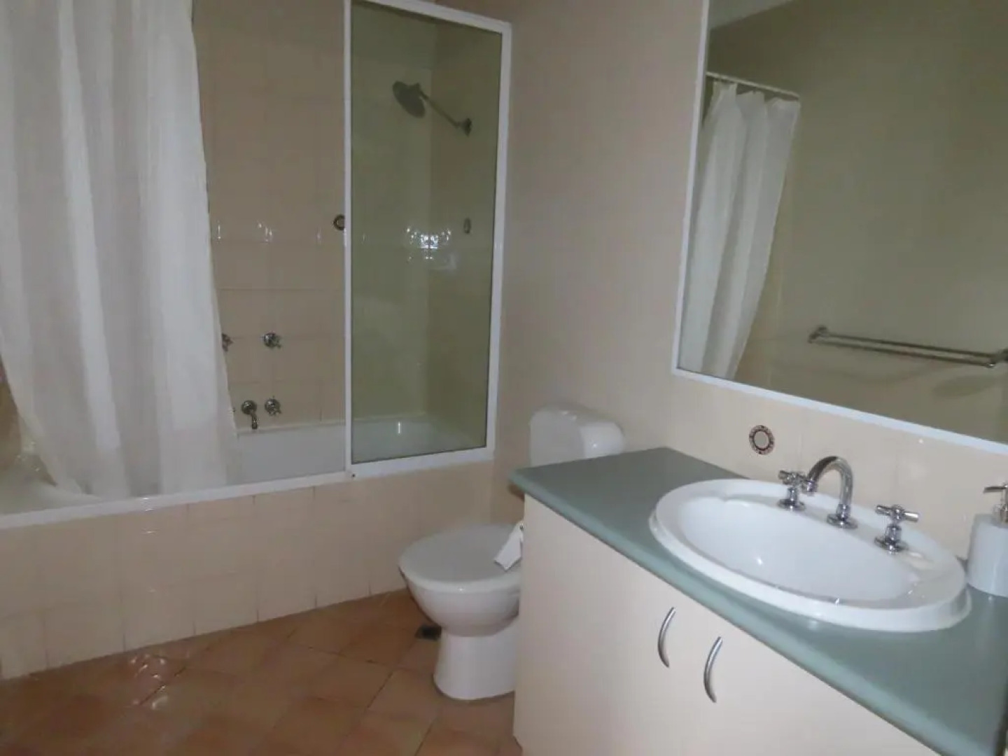 Apollo Quays Apartment