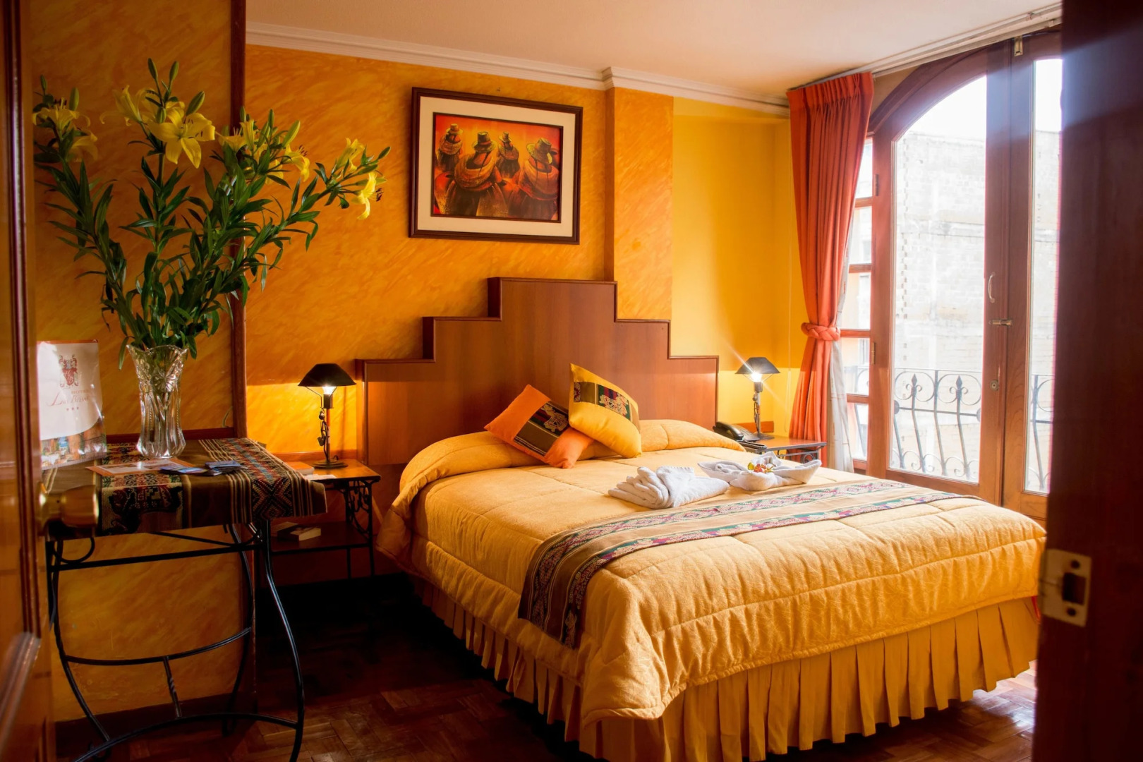 Las Brisas Centro Hotel