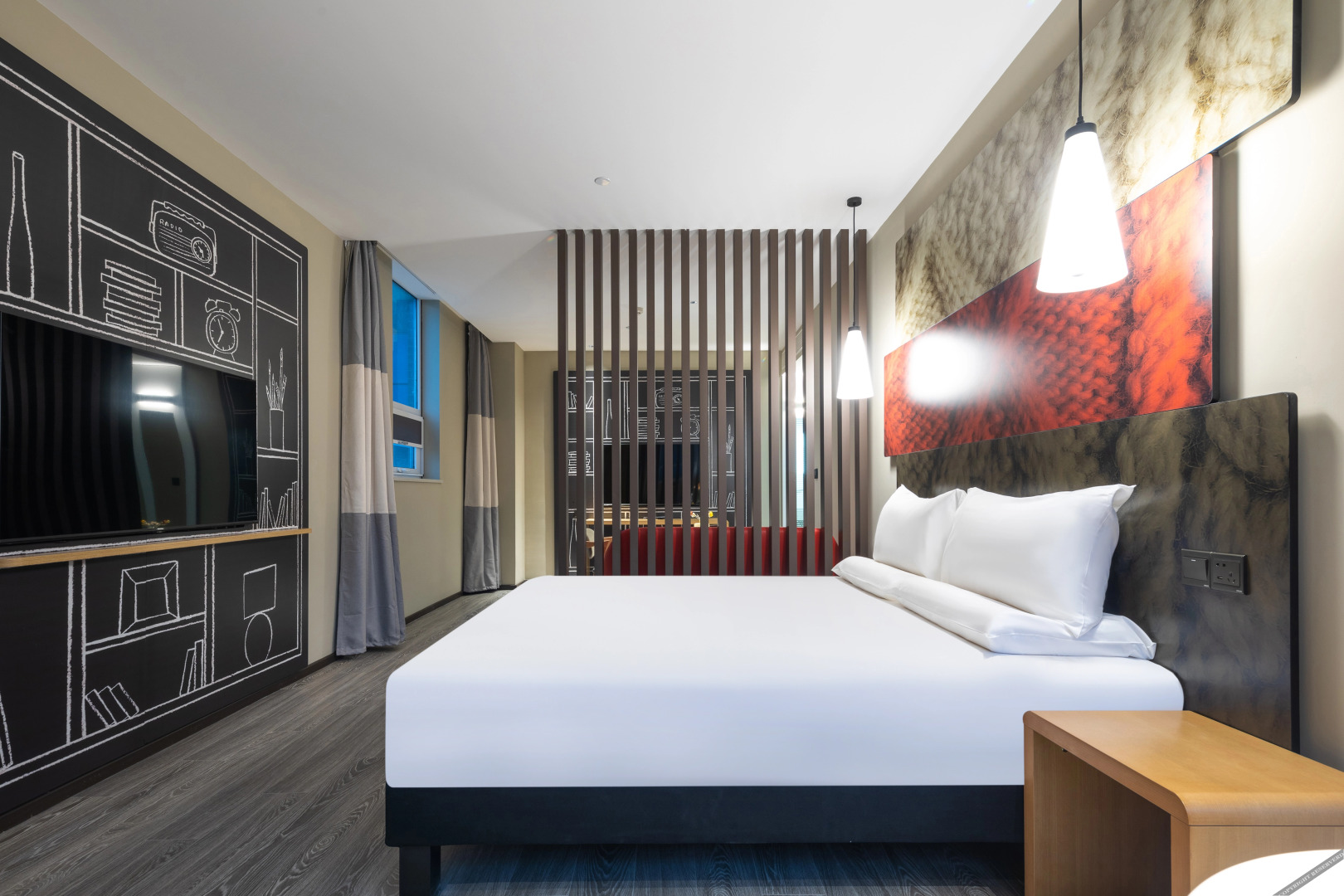 Ibis Hotel (Xianyang Qidi Science and Technology Park Baimahe Metro Station)