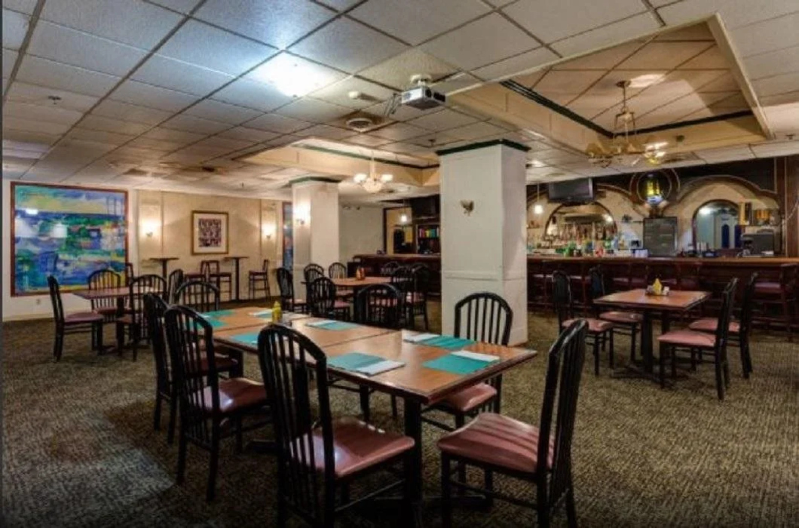 University Hotel and Suites