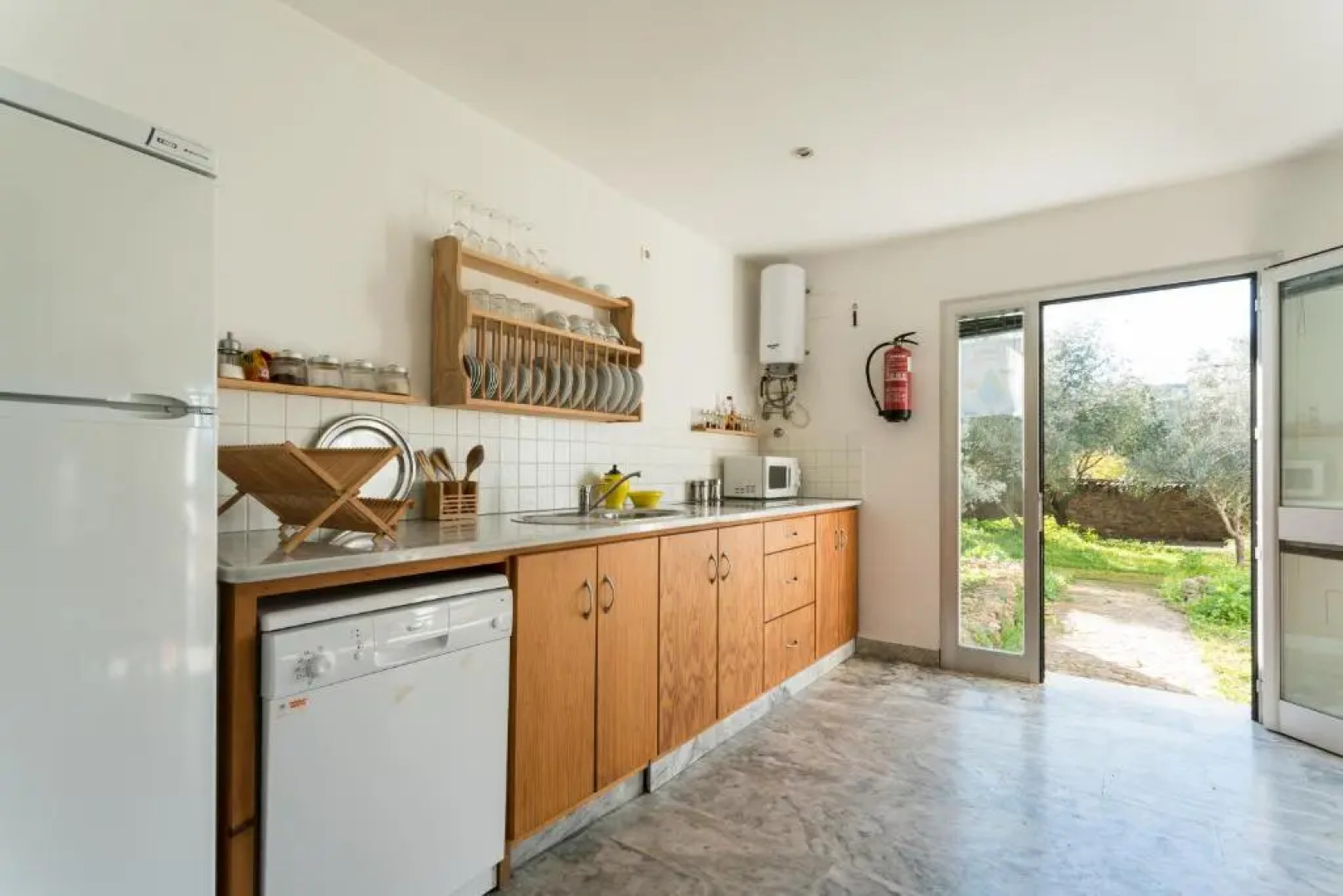 Casa de las Letrinas Baja