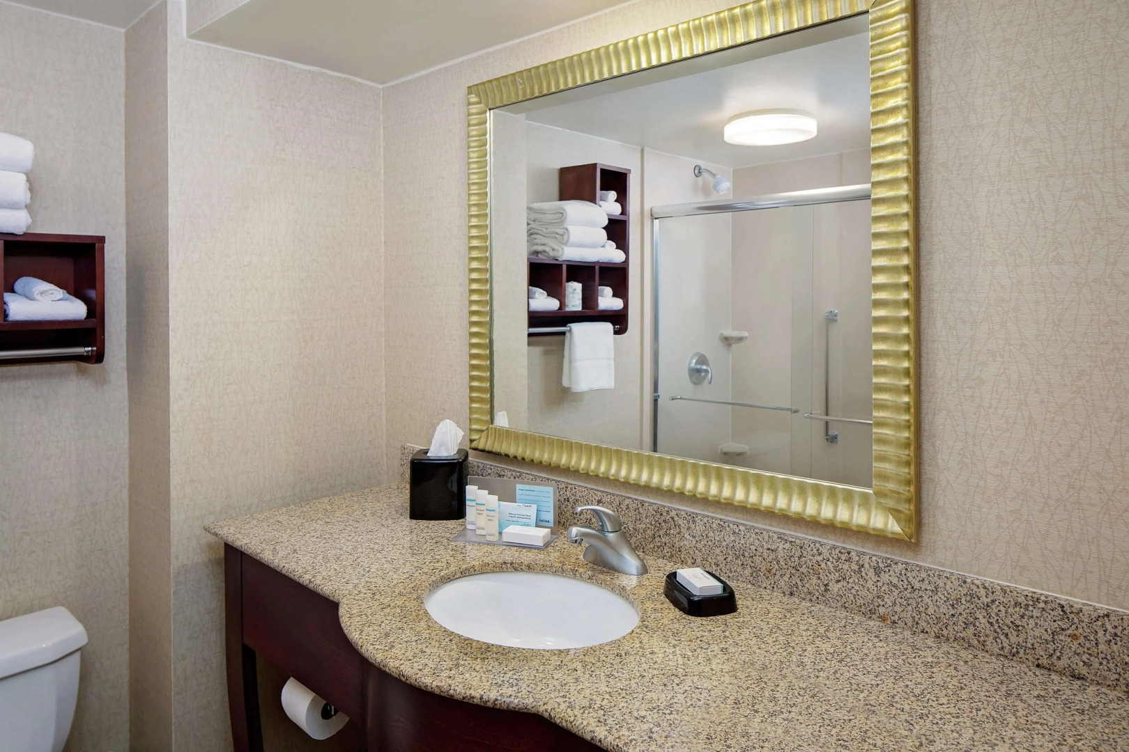 Hampton Inn by Hilton Philadelphia / Willow Grove