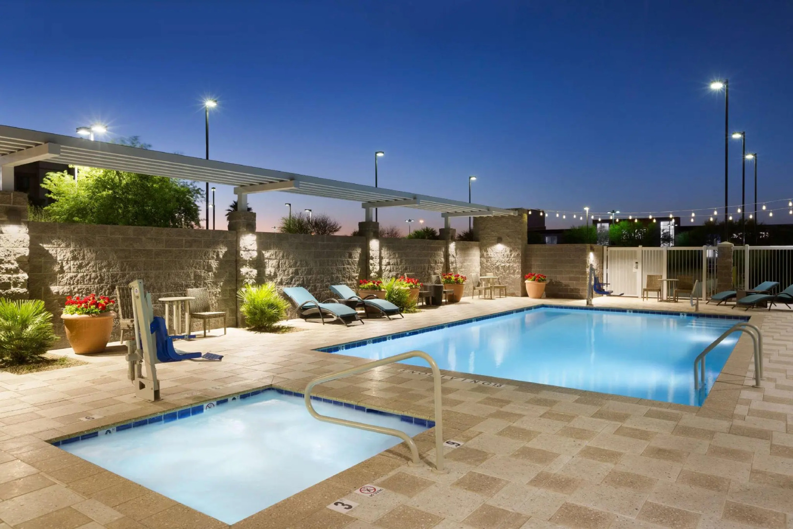 Home2 Suites by Hilton Glendale - Westgate