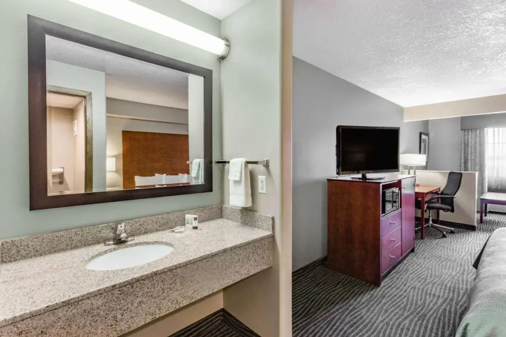 Super 8 Des Moines/airport