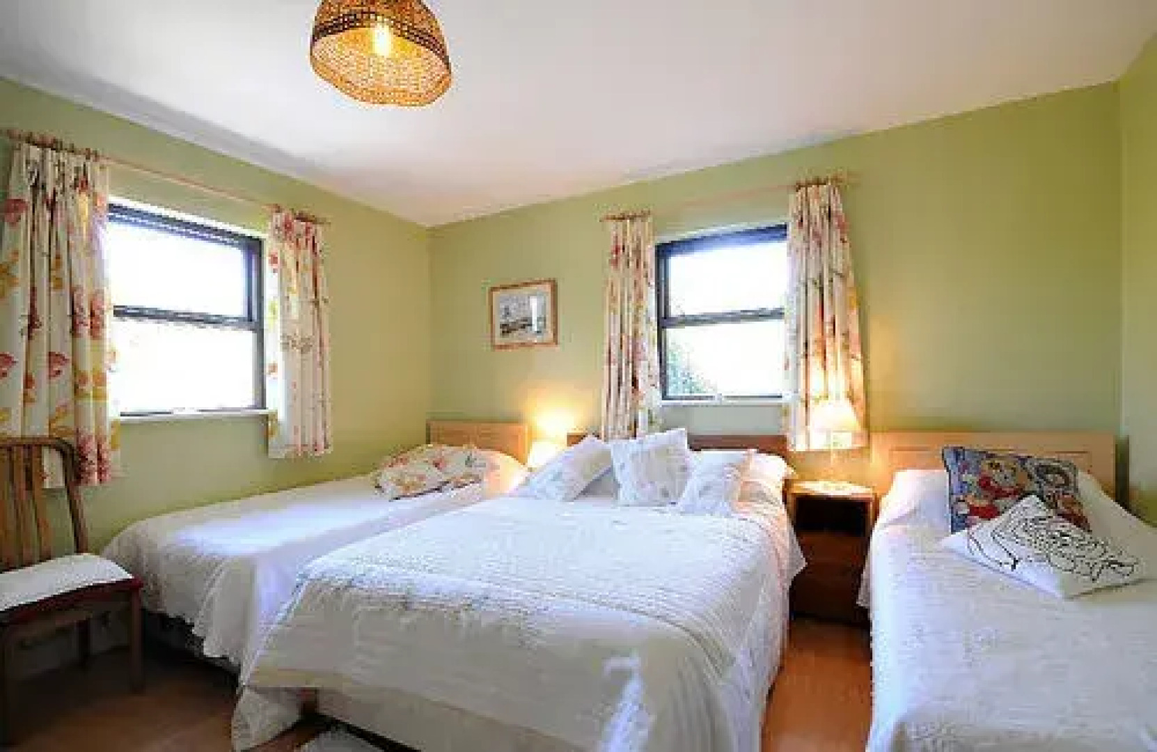 Clinton'S Woodview Farmhouse