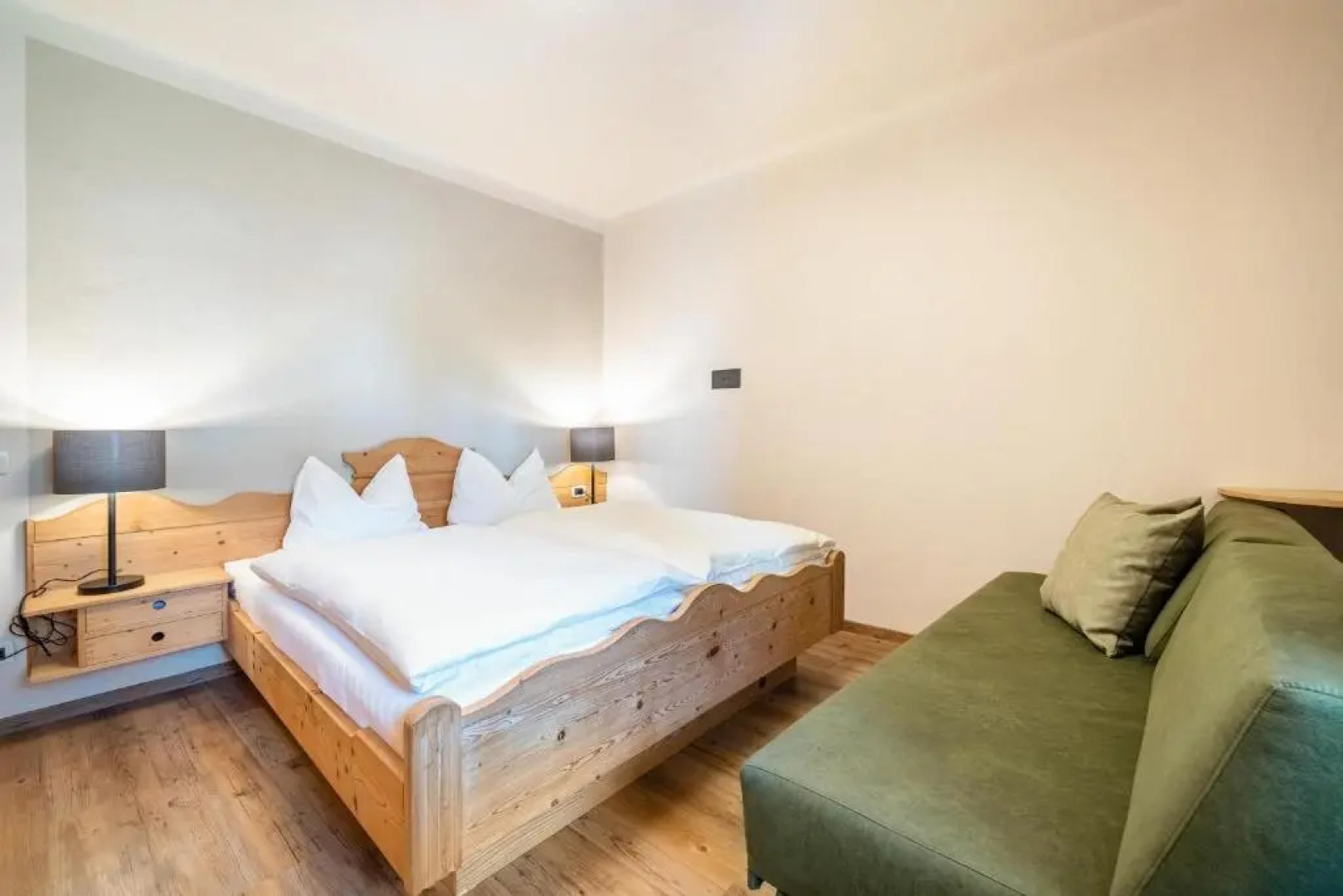 Kreuzwegerhofnals App 1sz Golden