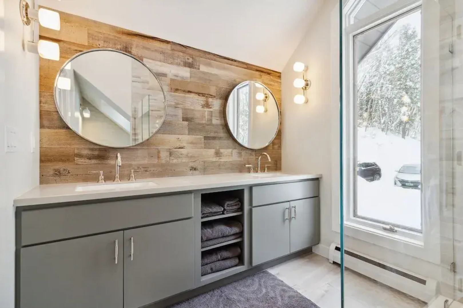 Slopeside In Okemo - Beautifully Renovated Spacious Family Townhouse 3 Bedroom Townhouse by RedAwning