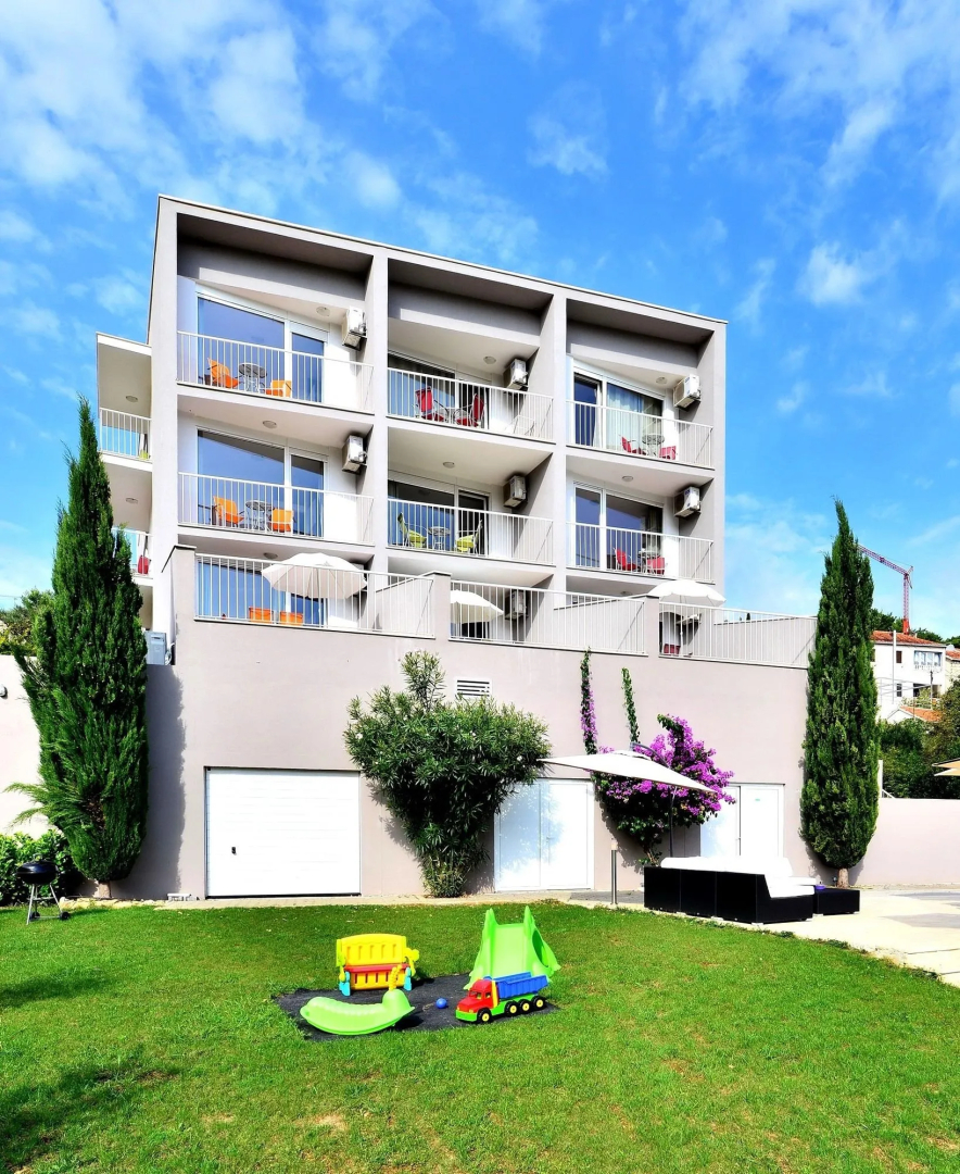 BRETIA apartments & more