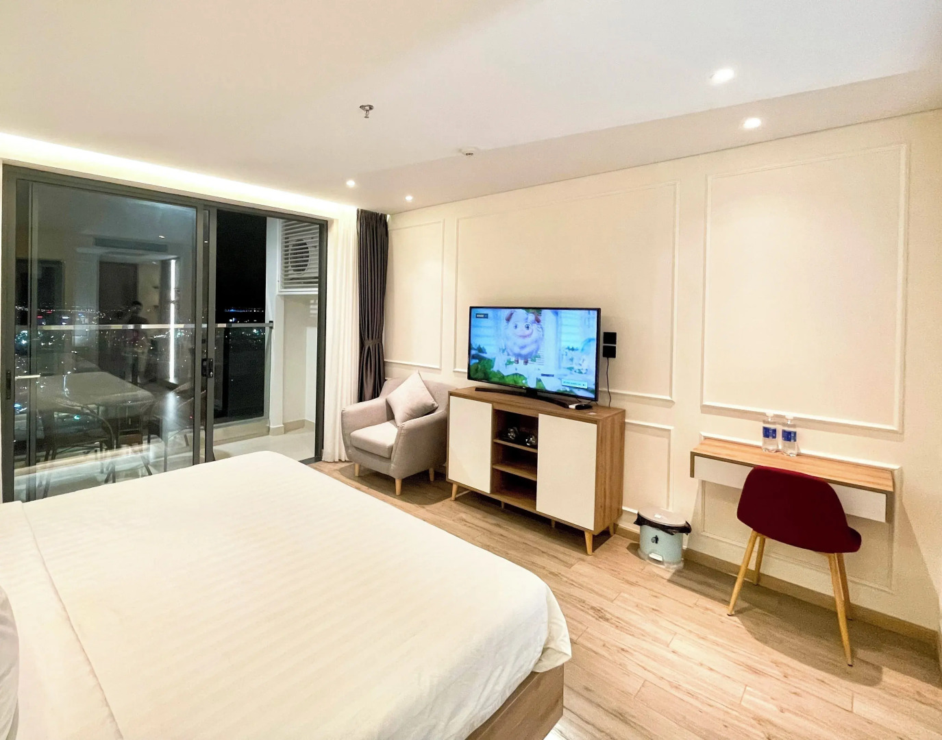 White House Condotel Phú Yên