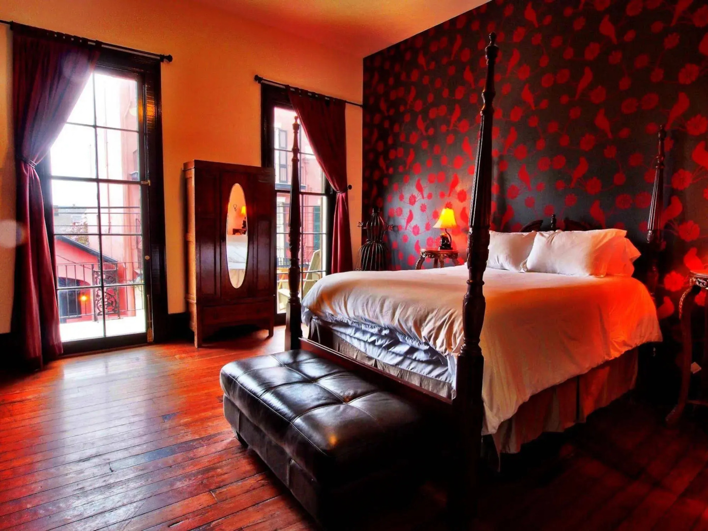 Royal Street Inn and R Bar