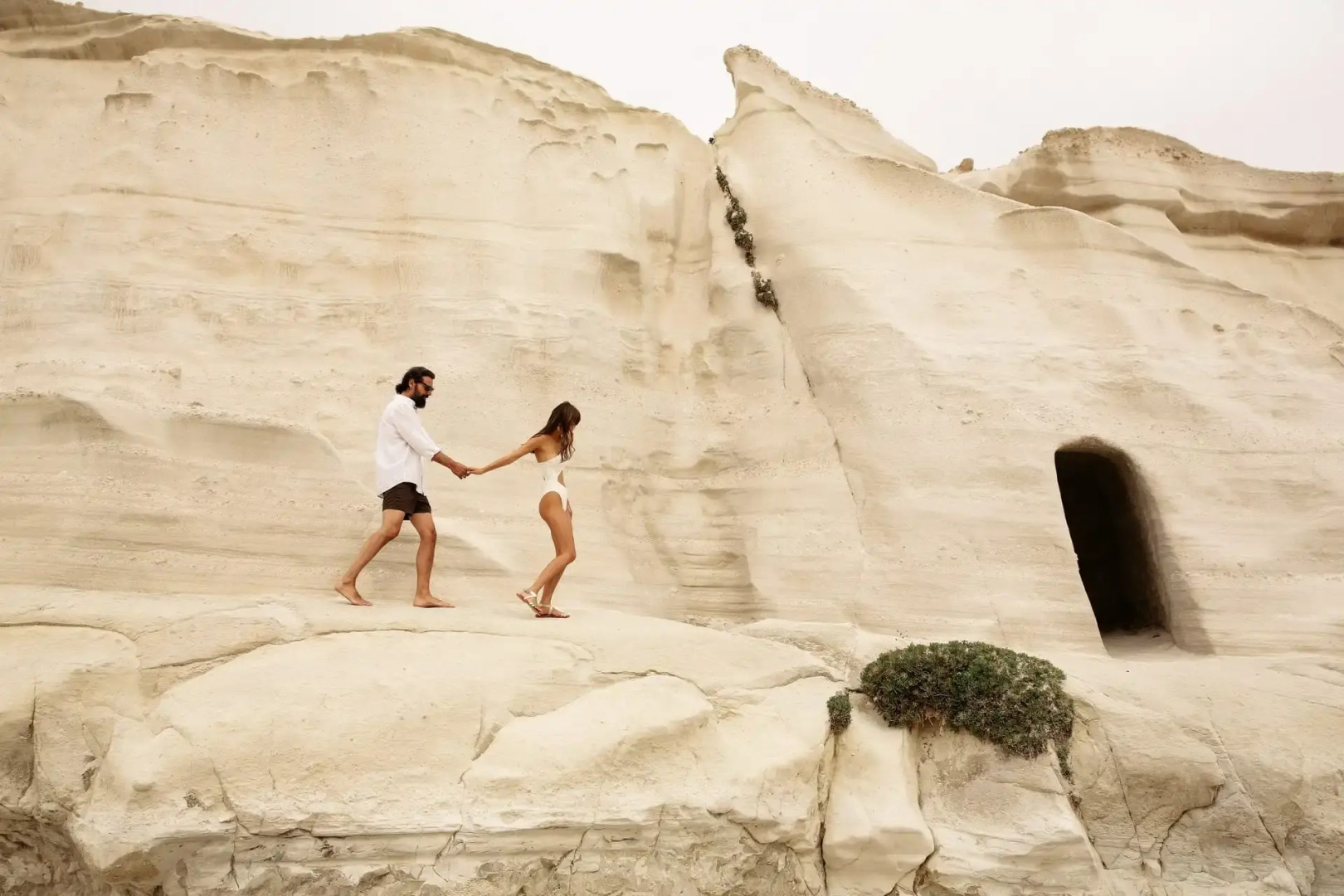 White Coast Pool Suites