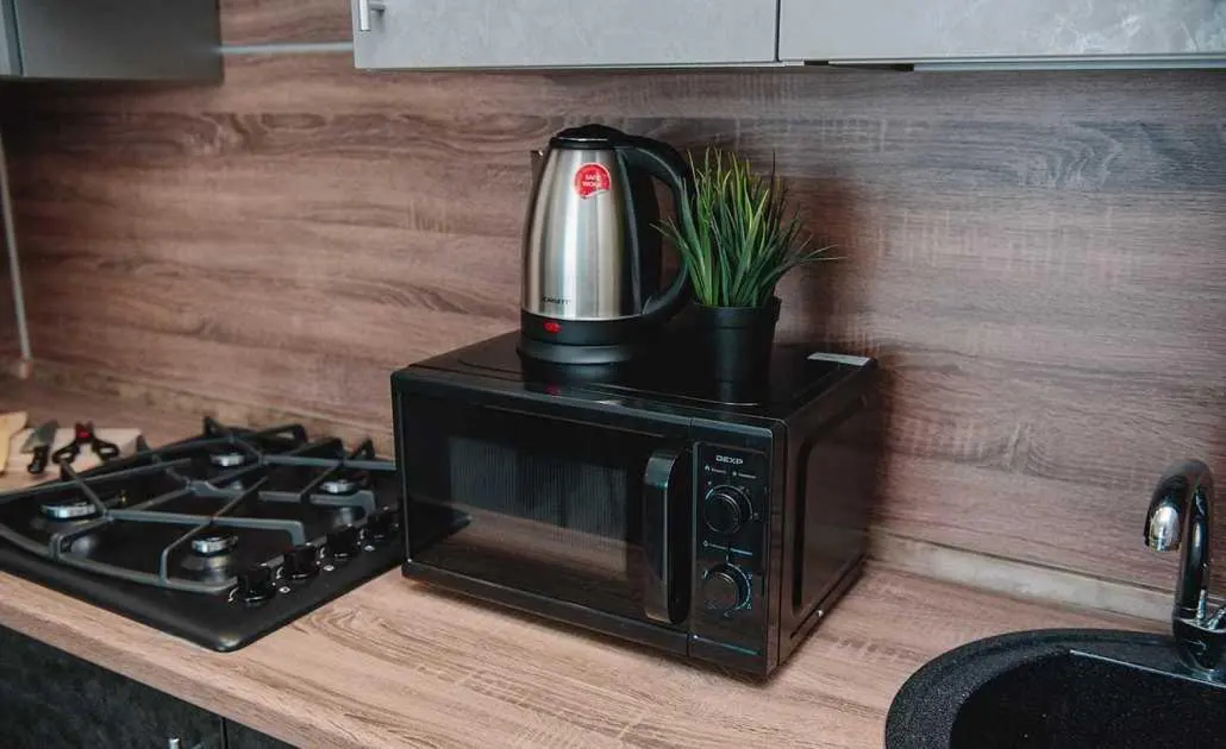 Апартаменты на улице Александра Полина 1