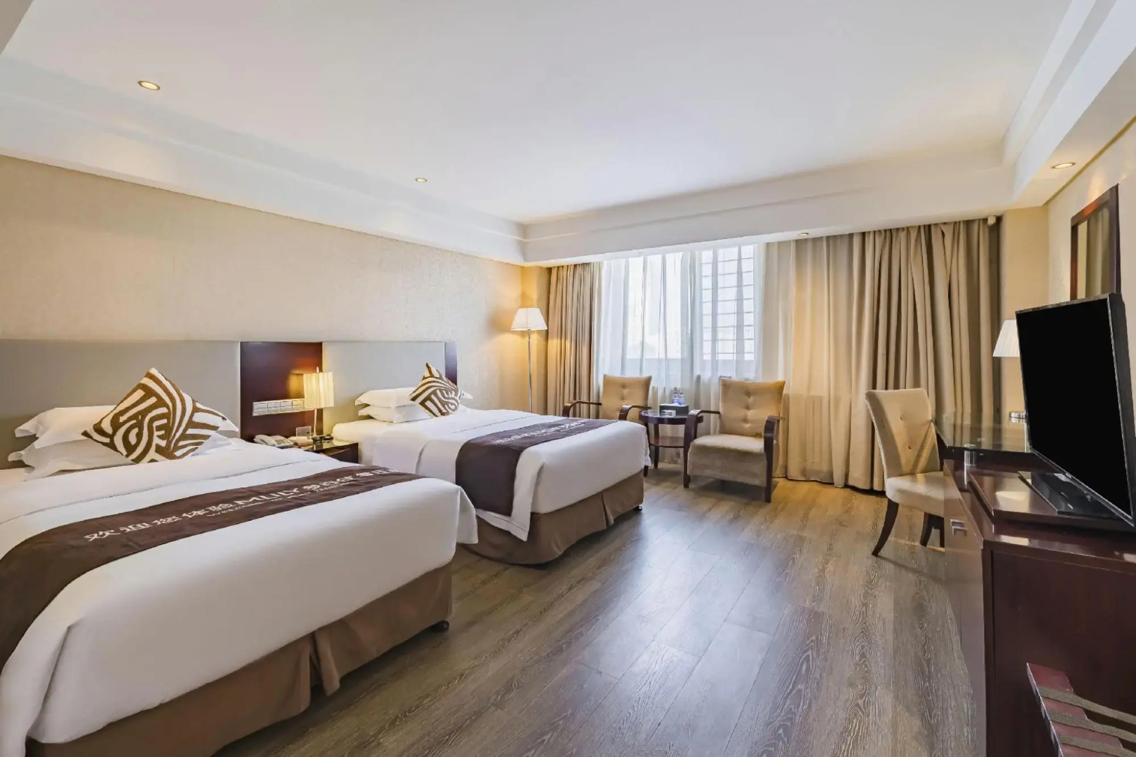 Rising International City Hotel