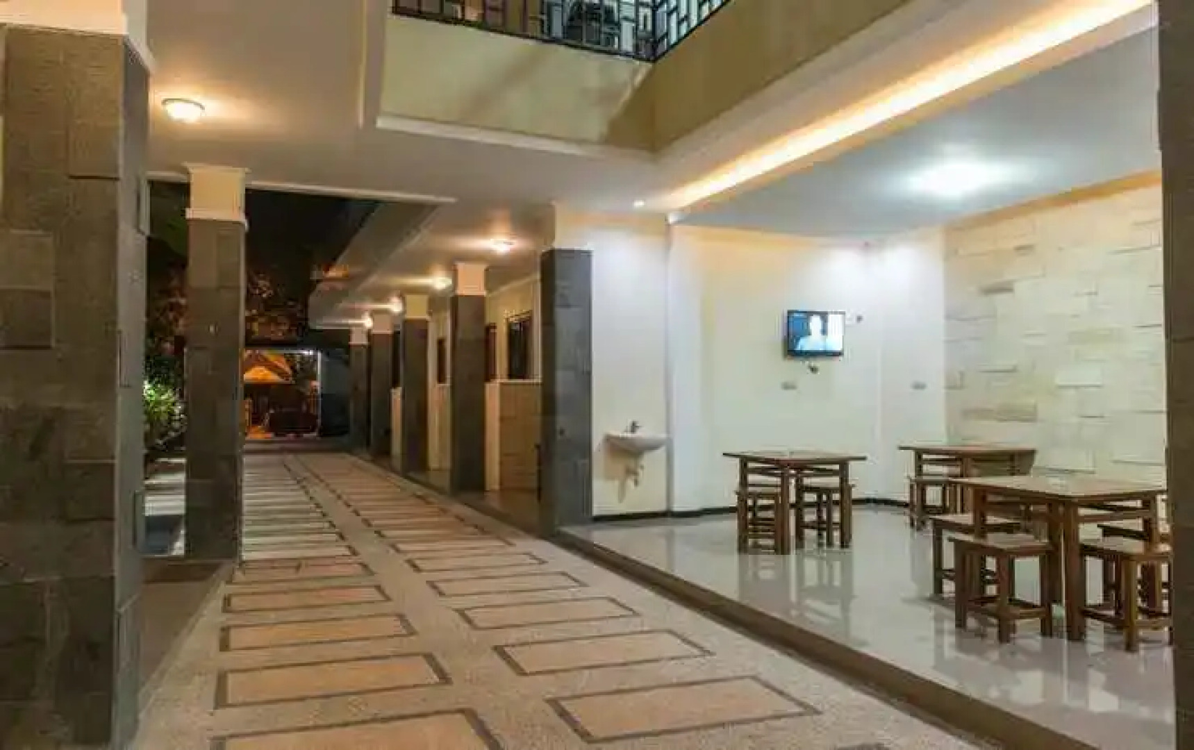Wisma Djaja Hotel