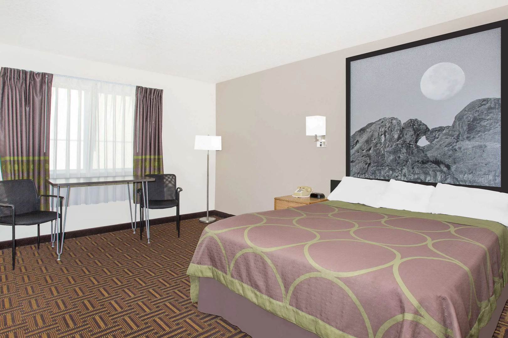 Super 8 by Wyndham Bloomfield