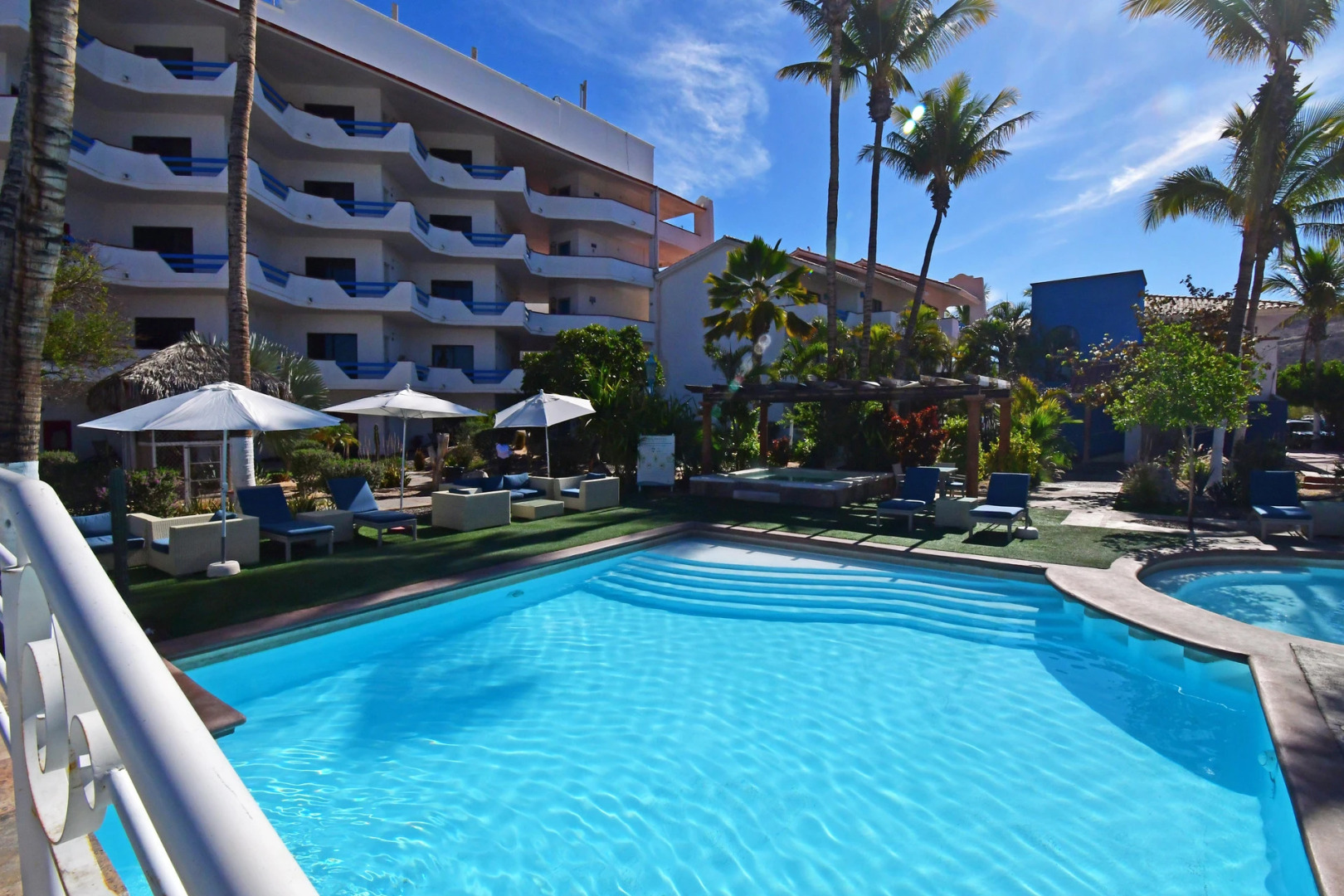 The Westmarine Waterfront Hotel