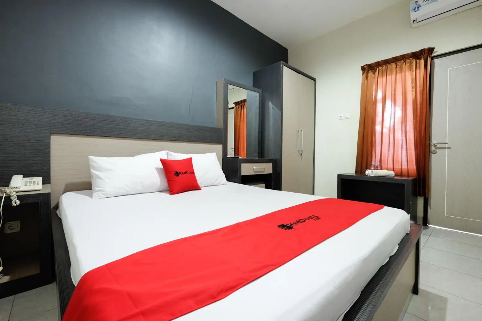 RedDoorz near Moro Mall Purwokerto