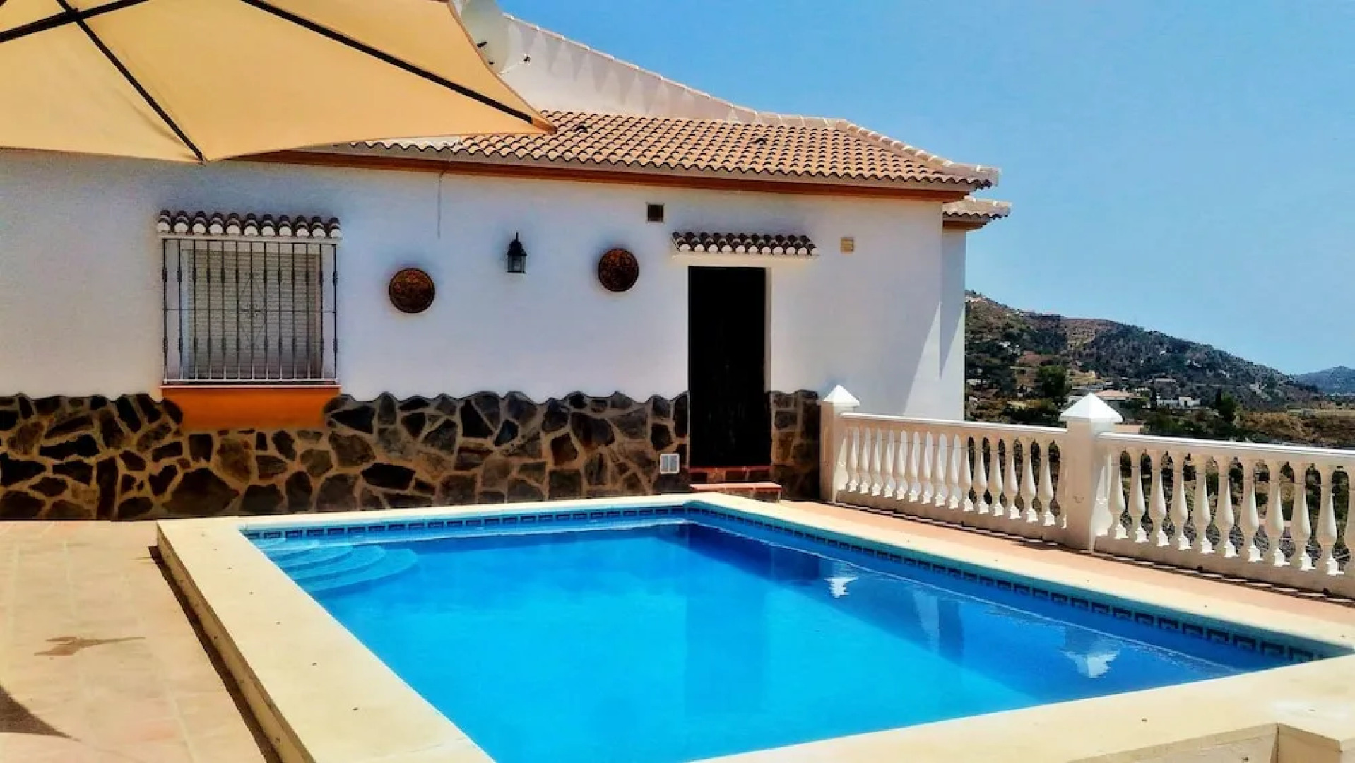 House With 3 Bedrooms in Cómpeta, With Wonderful sea View, Private Poo