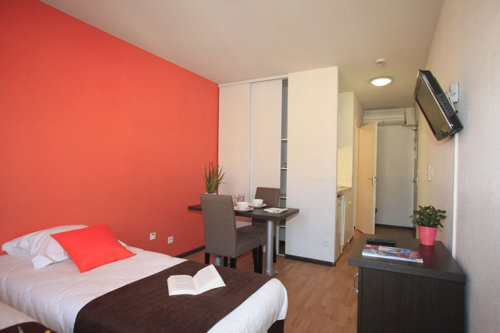 Comfort Aparthotel Aix Le Tholonet