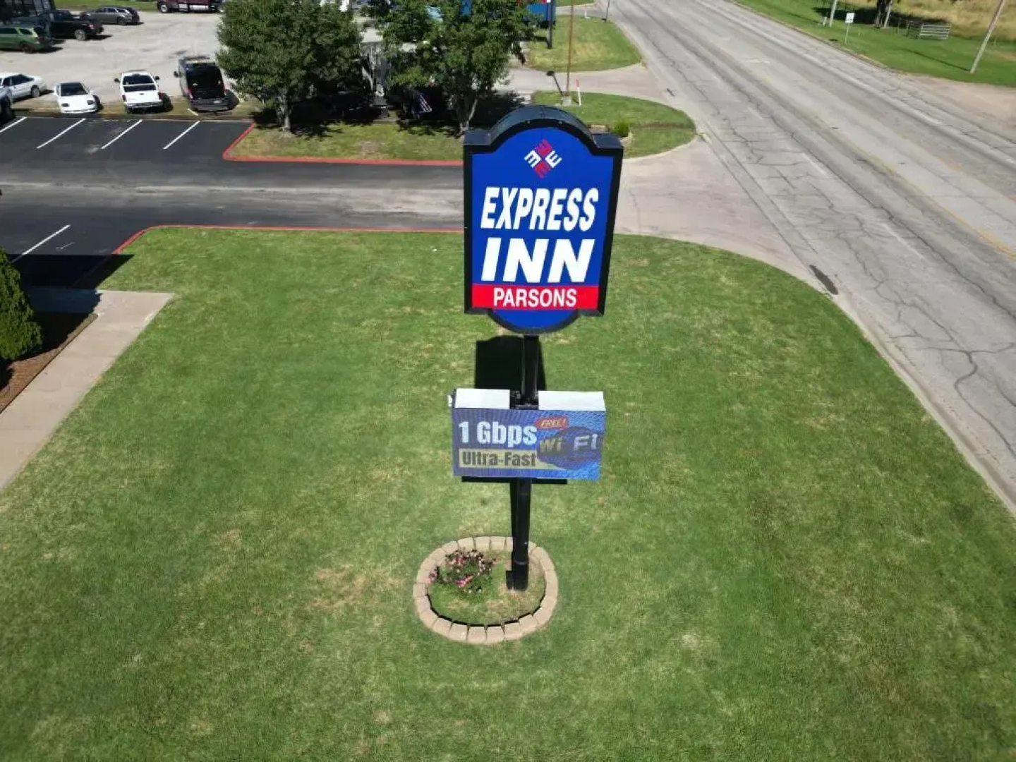 Express Inn Parsons