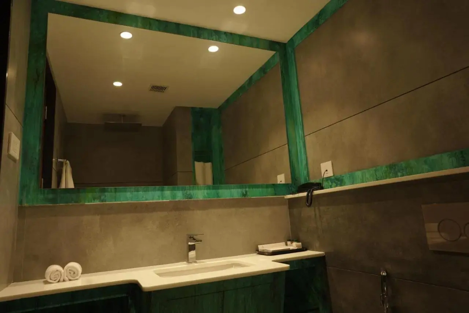 OYO Premium East Nada