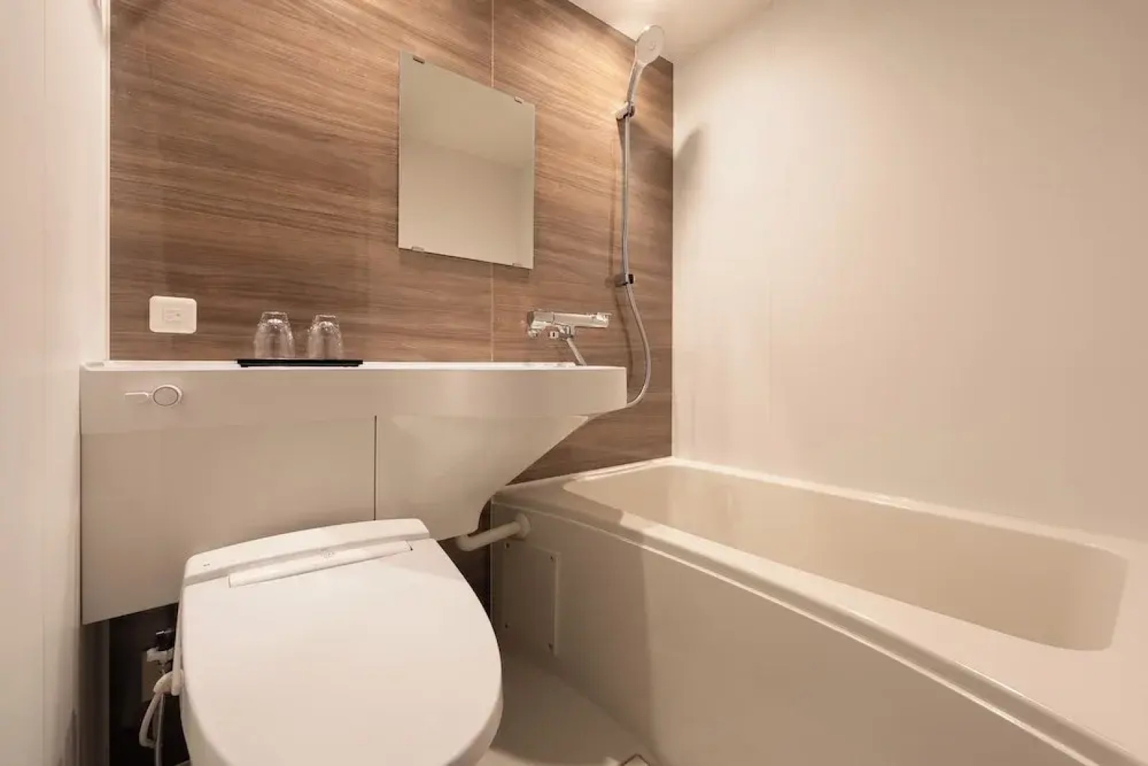 Iyashidokoro hotel Kanraku Kurumeekimae