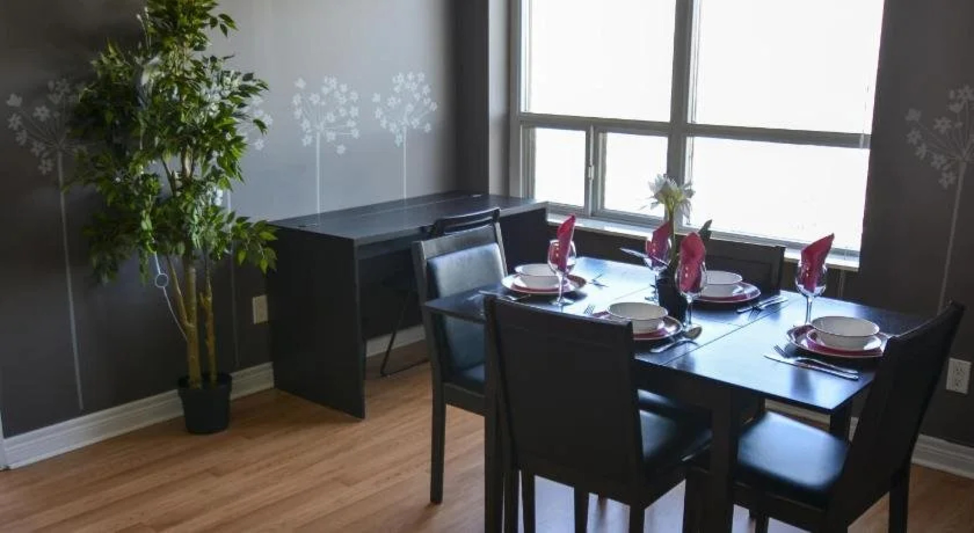 Grand Ovation by Maplewood Suites