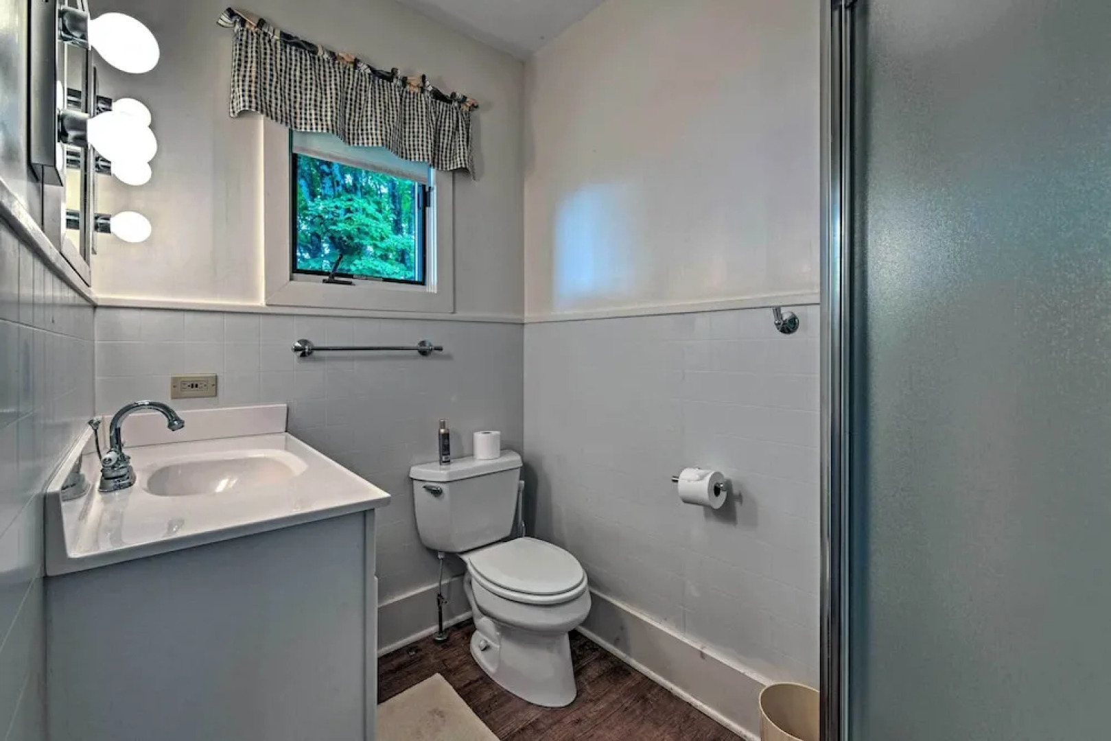 Amazing Historic Home w/ Stunning Mountain Views!