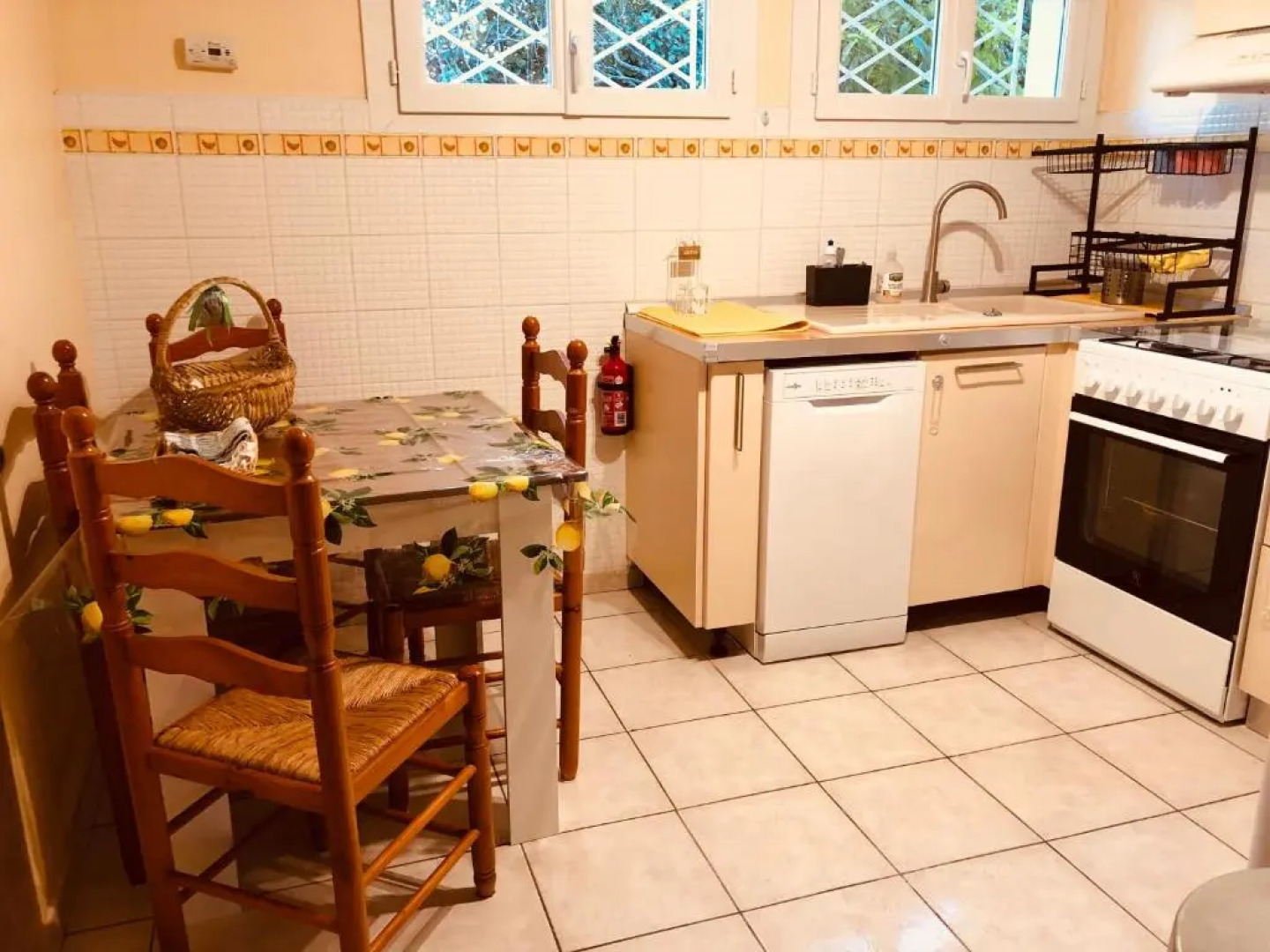 Chez Mamie Villa T2 à Sanary maison chaleureuse et ensoleillée