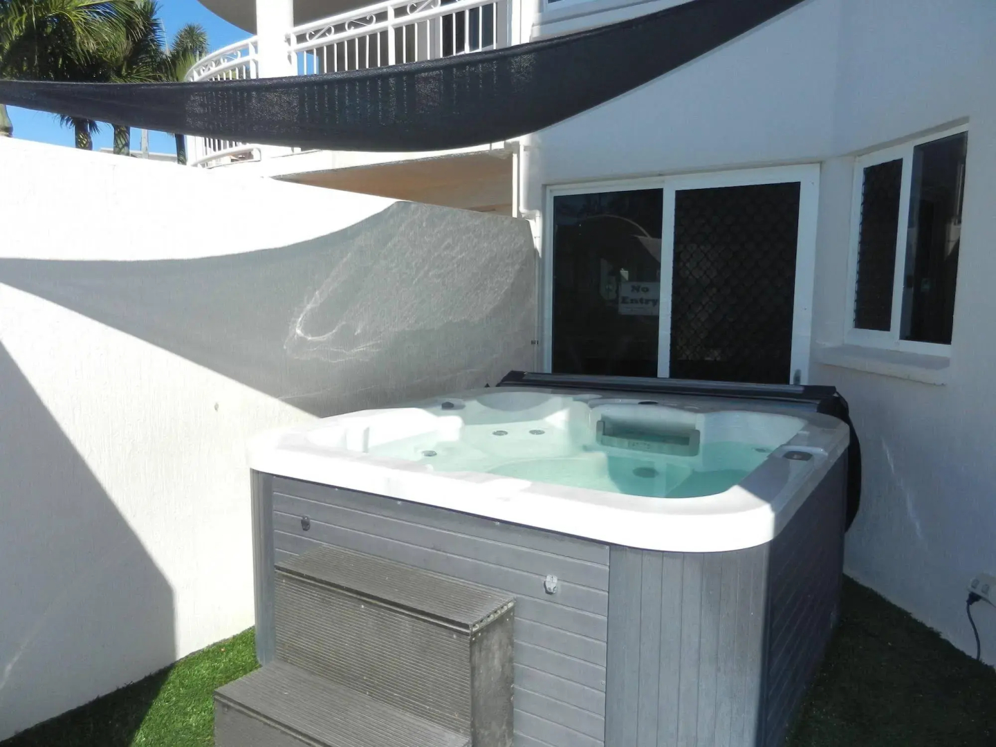Beachside Resort - Kawana Waters