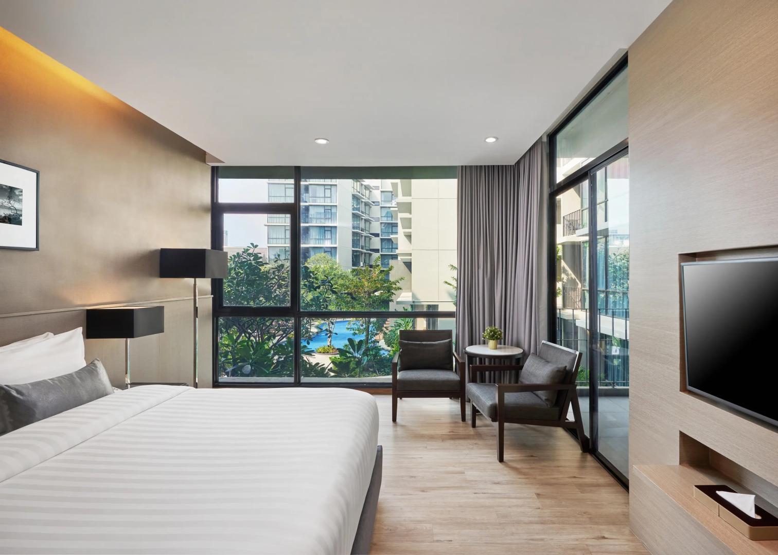 Altera Hotel and Residence