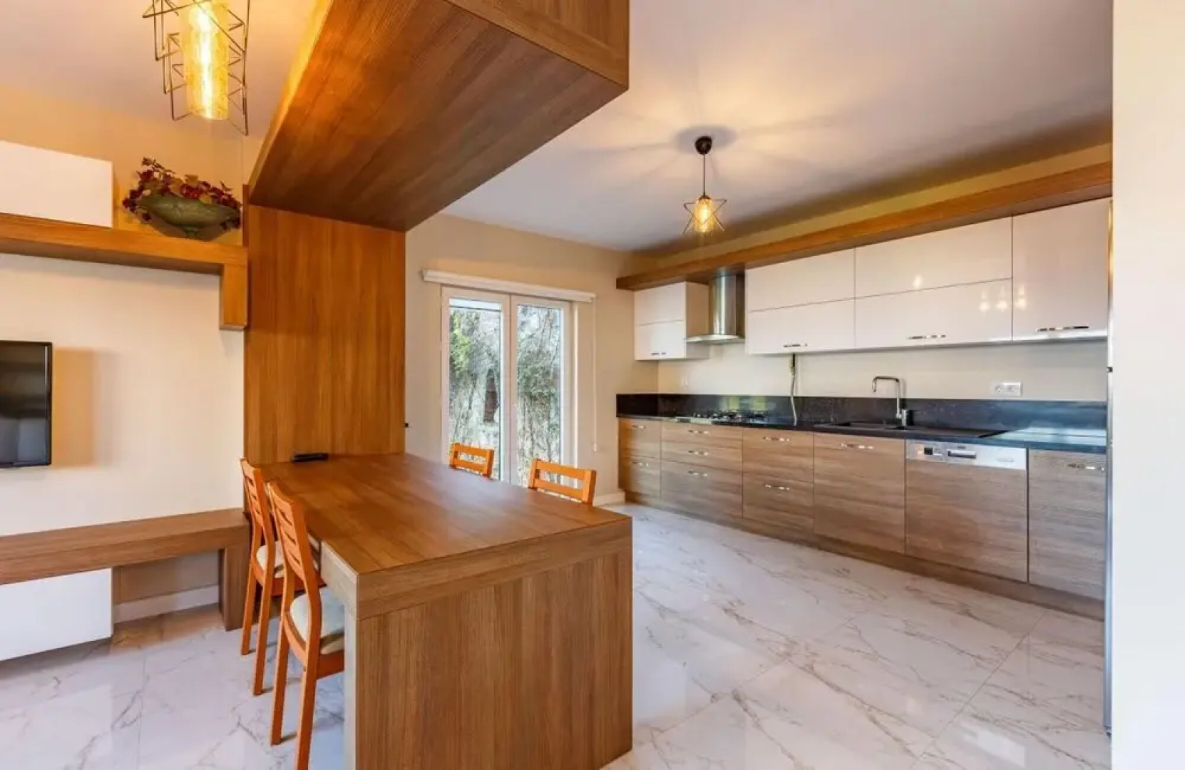 Spacious Villa With Private Pool and Garden in Kartepe Near Sapanca